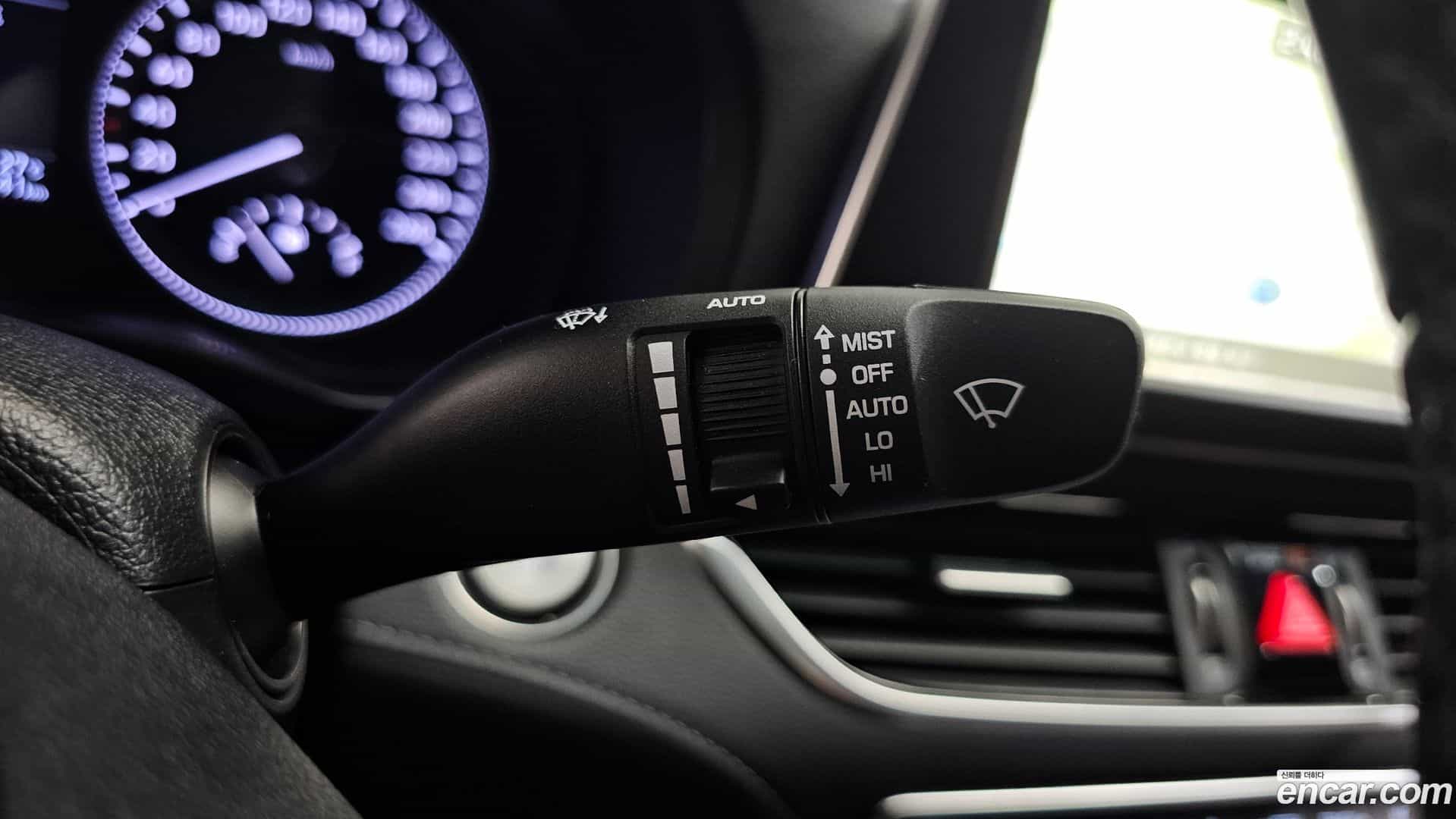 Grandeur Hyundai 2019.1-OPTION-040