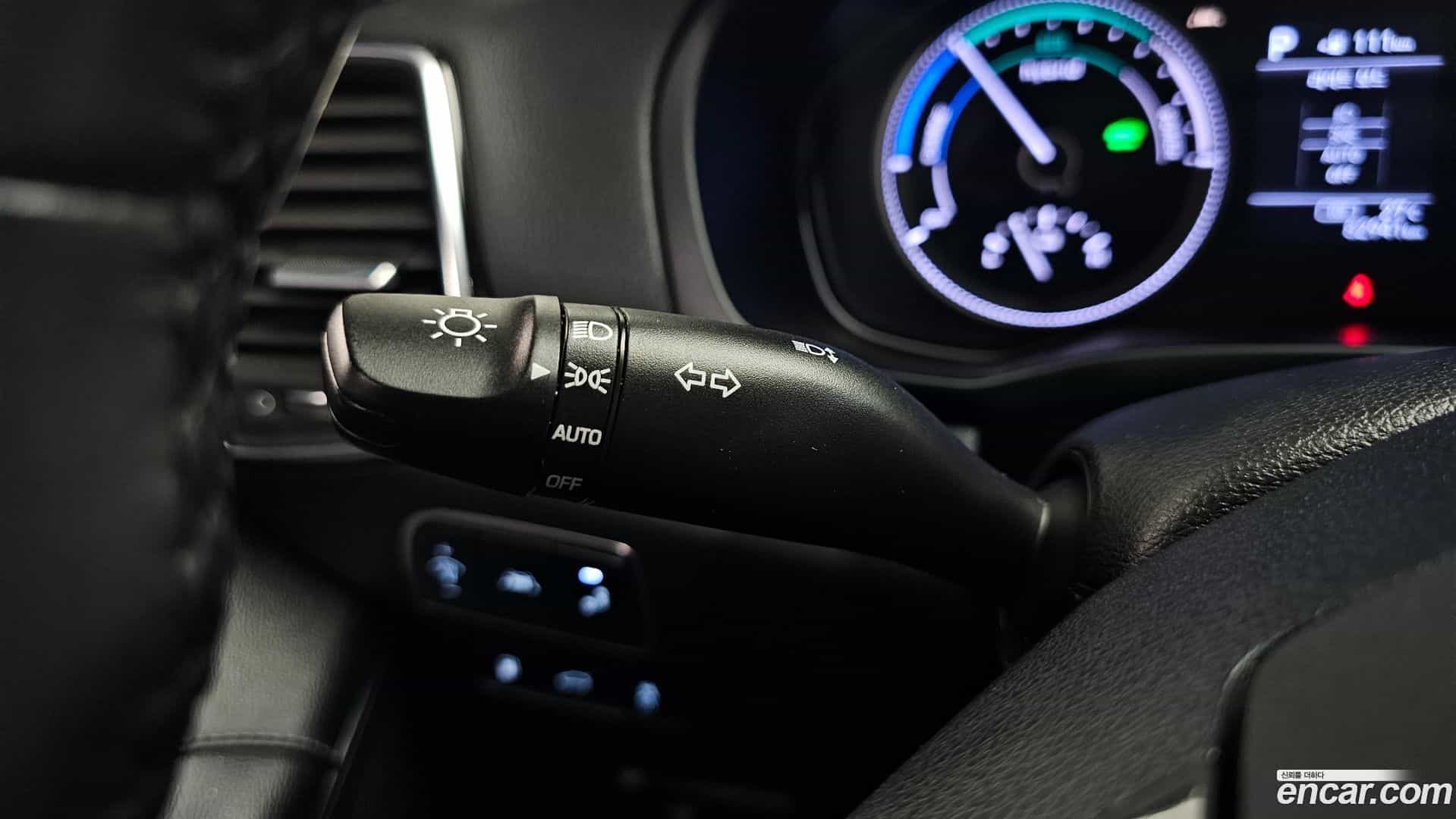 Grandeur Hyundai 2019.1-OPTION-043