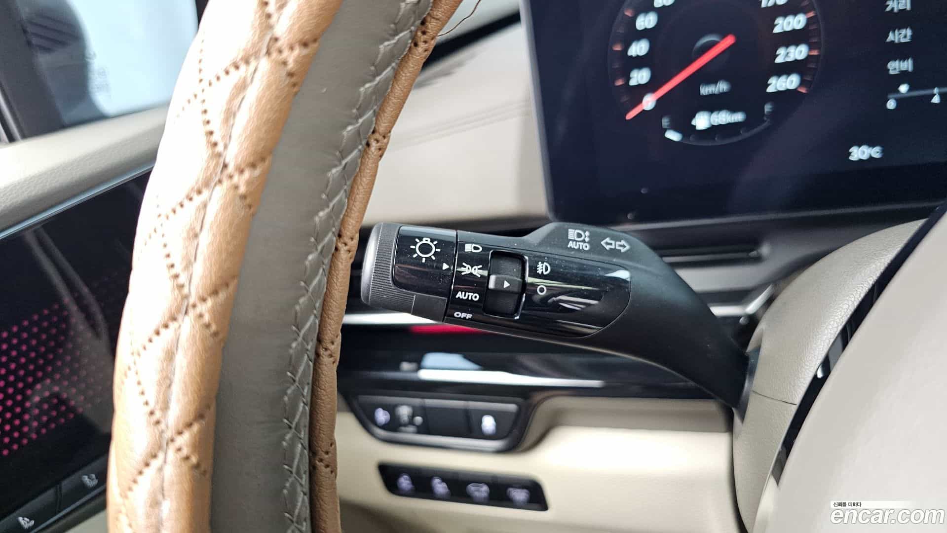 Canival Kia 2024.8-OPTION-049
