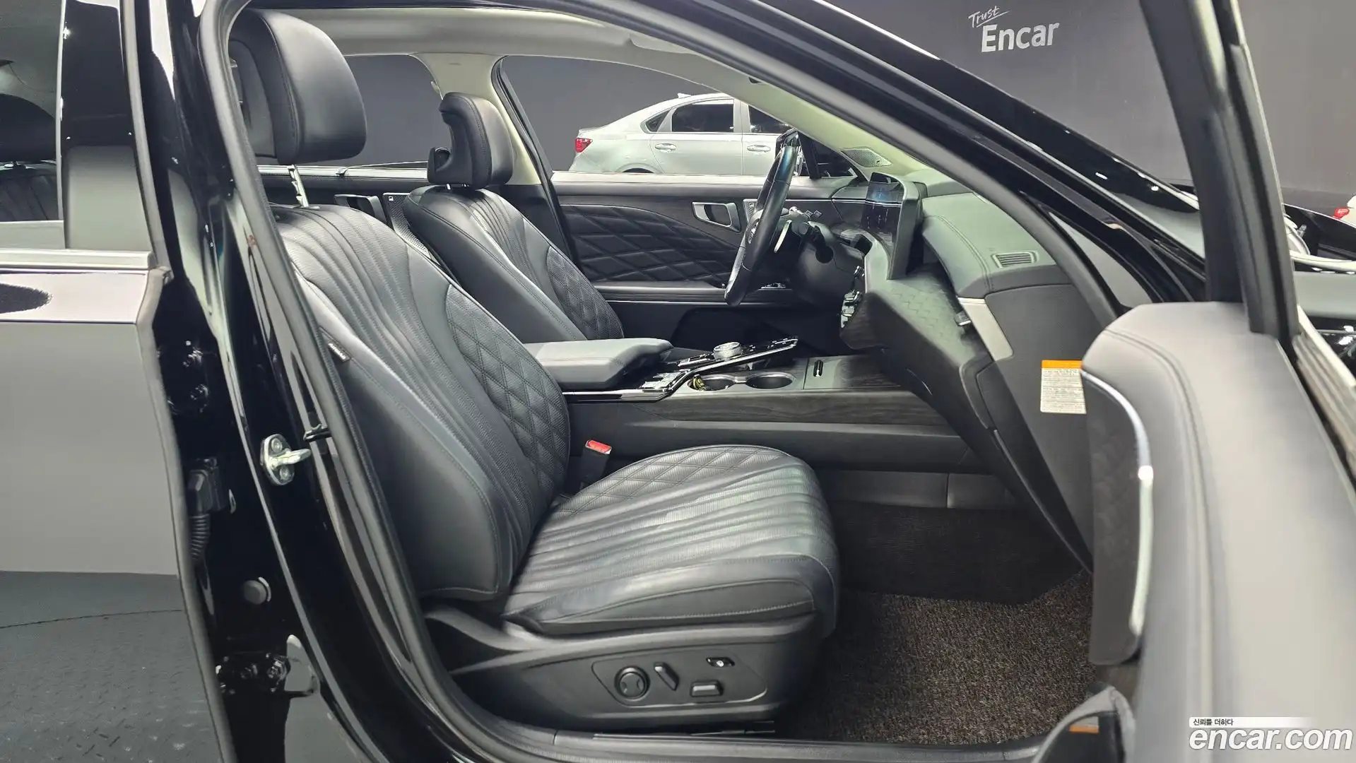 K8 Kia 2021.4-INNER-010