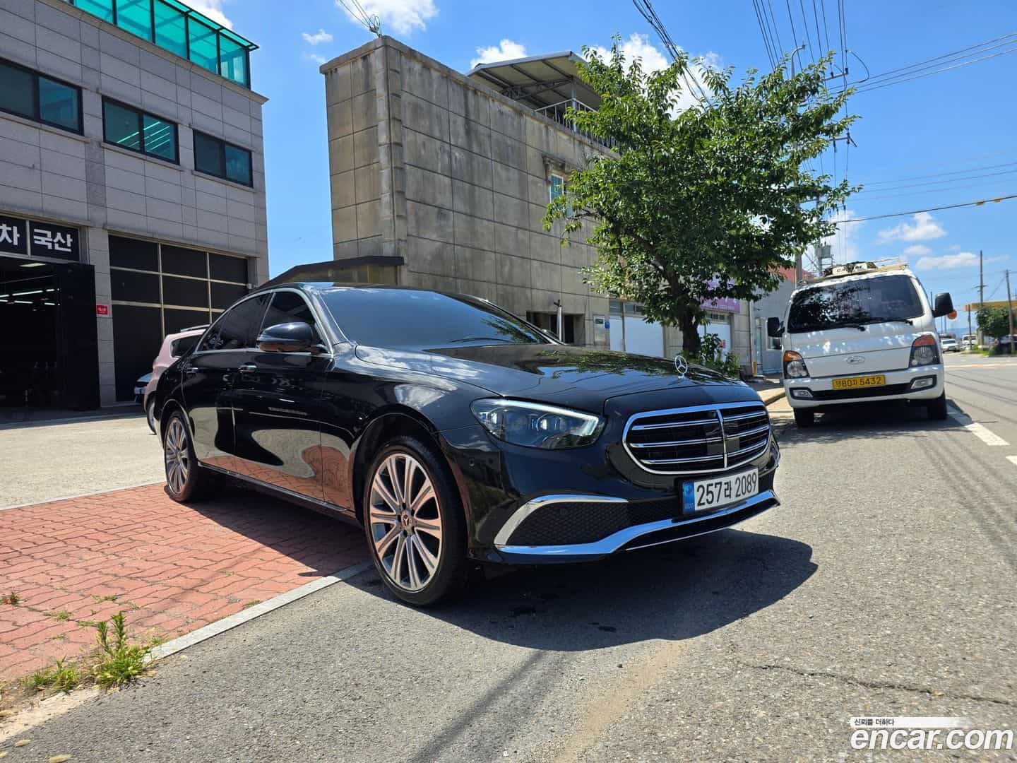 E-Class Mercedes-Benz 2023.2-OUTER-001