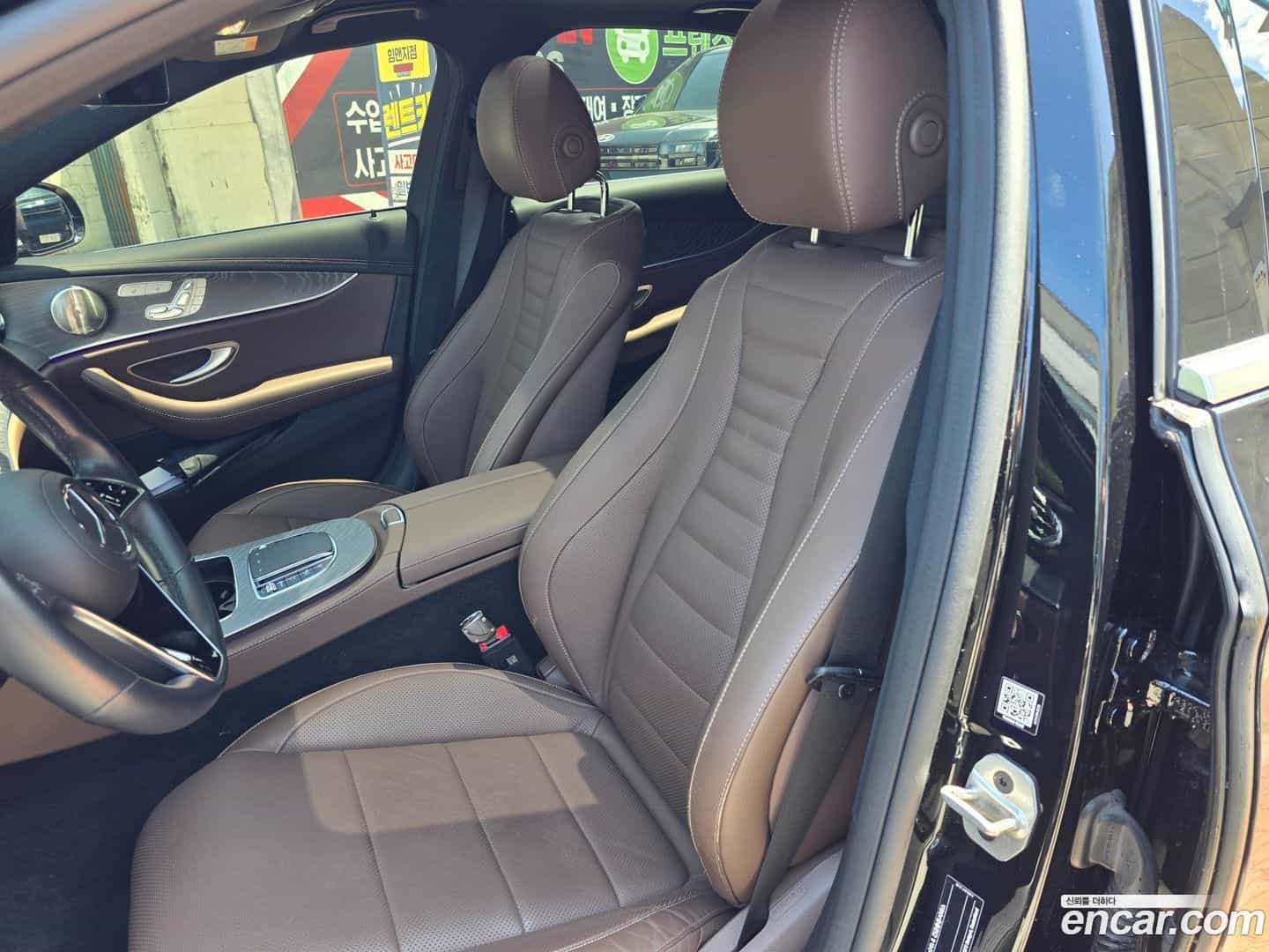 E-Class Mercedes-Benz 2023.2-OPTION-017