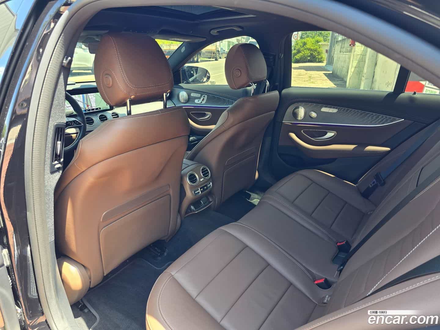 E-Class Mercedes-Benz 2023.2-OPTION-019