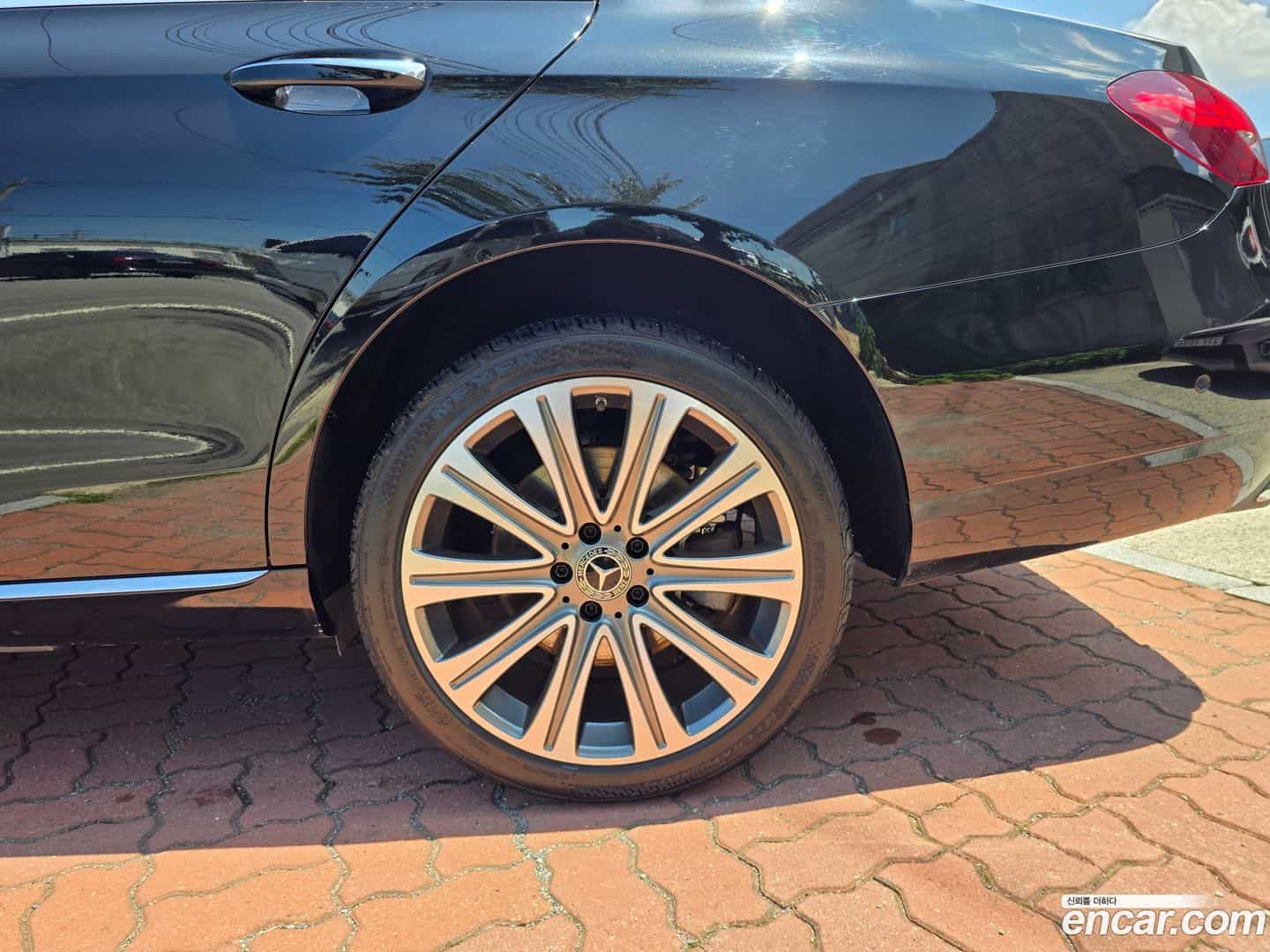 E-Class Mercedes-Benz 2023.2-OPTION-024