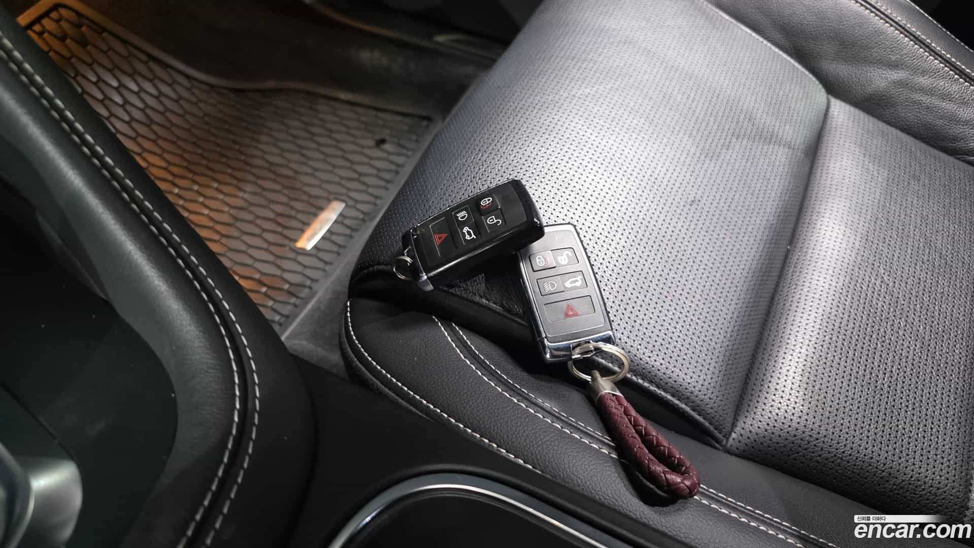 E-PACE Jaguar 2018.7-OPTION-021