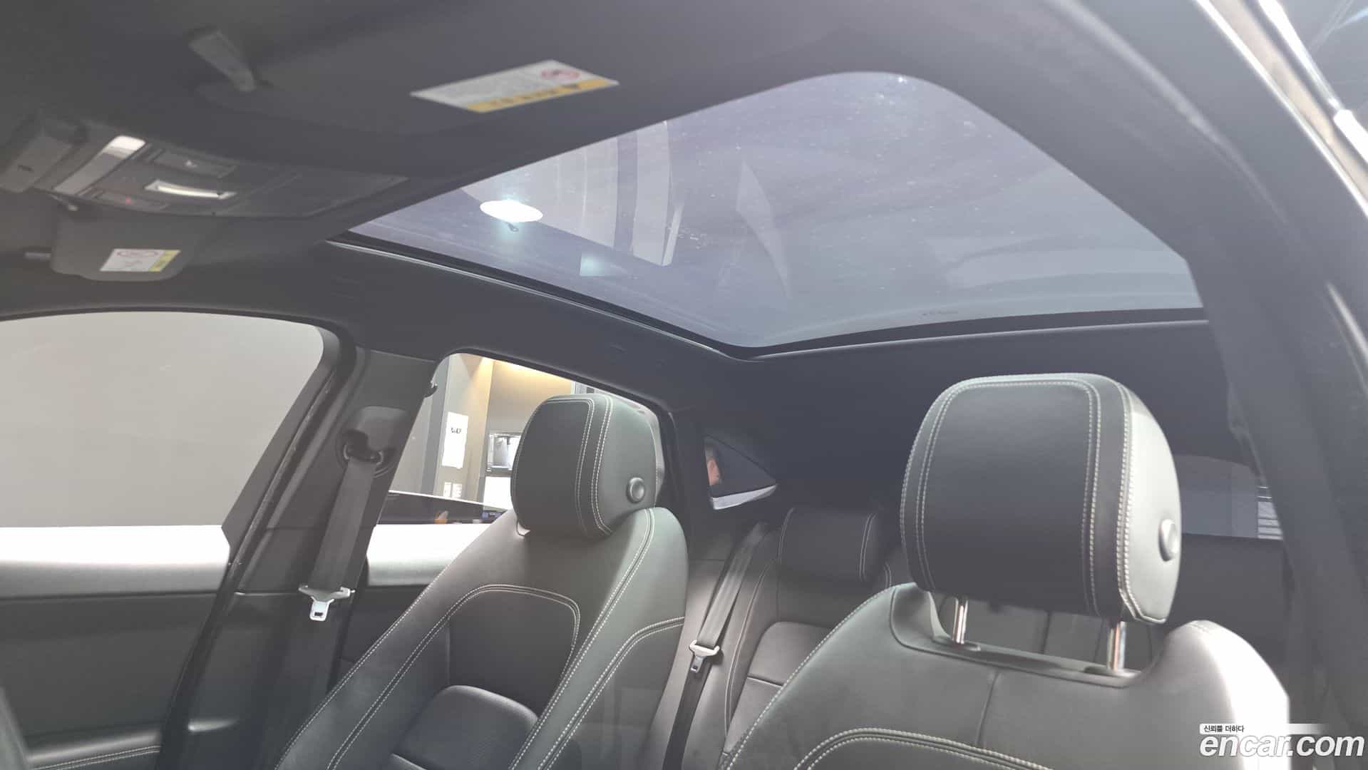 E-PACE Jaguar 2018.7-OPTION-024