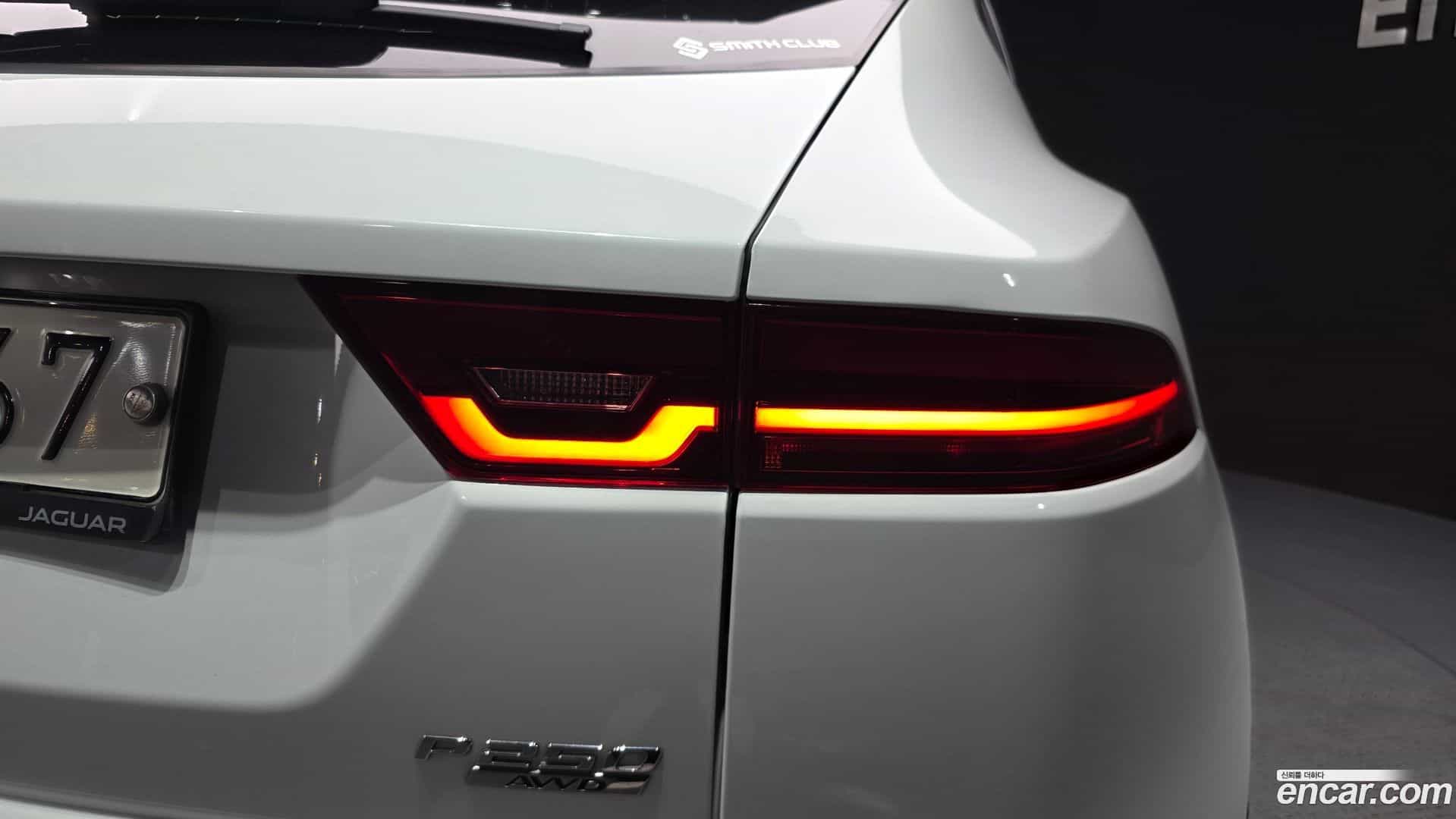 E-PACE Jaguar 2018.7-OUTER-033