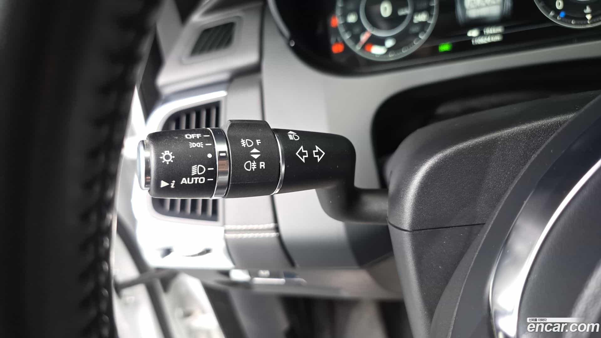 E-PACE Jaguar 2018.7-OPTION-049