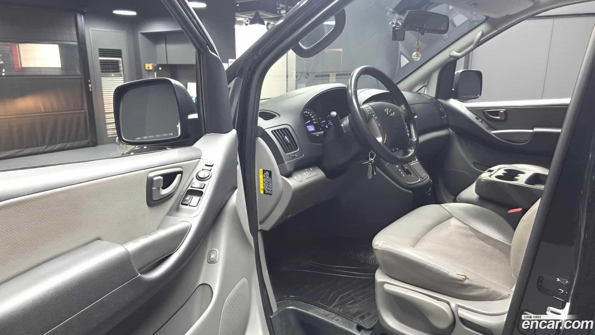 Starex Hyundai 2020.3-INNER-010