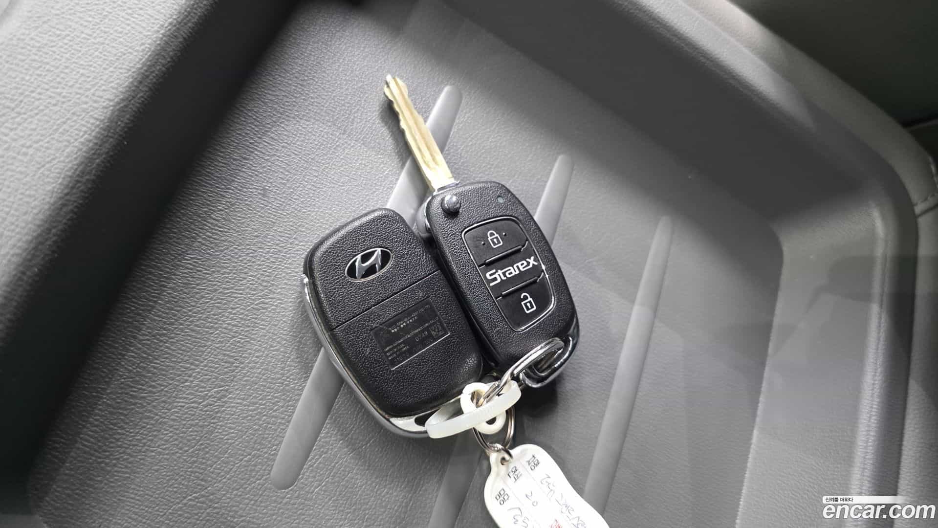 Starex Hyundai 2020.3-OPTION-024