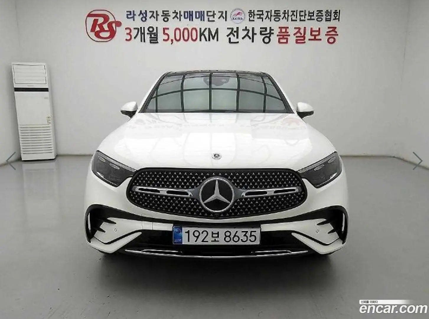 Main__Slider__Photo:GLC-Class Mercedes-Benz 2024.9-0