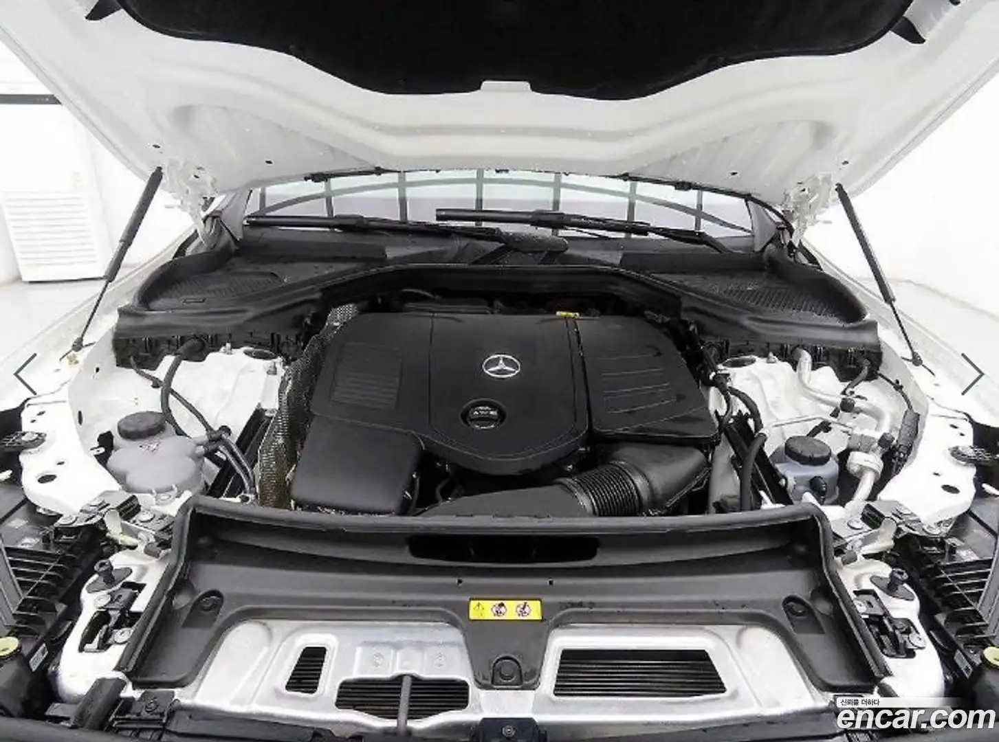 GLC-Class Mercedes-Benz 2024.9-OPTION-023