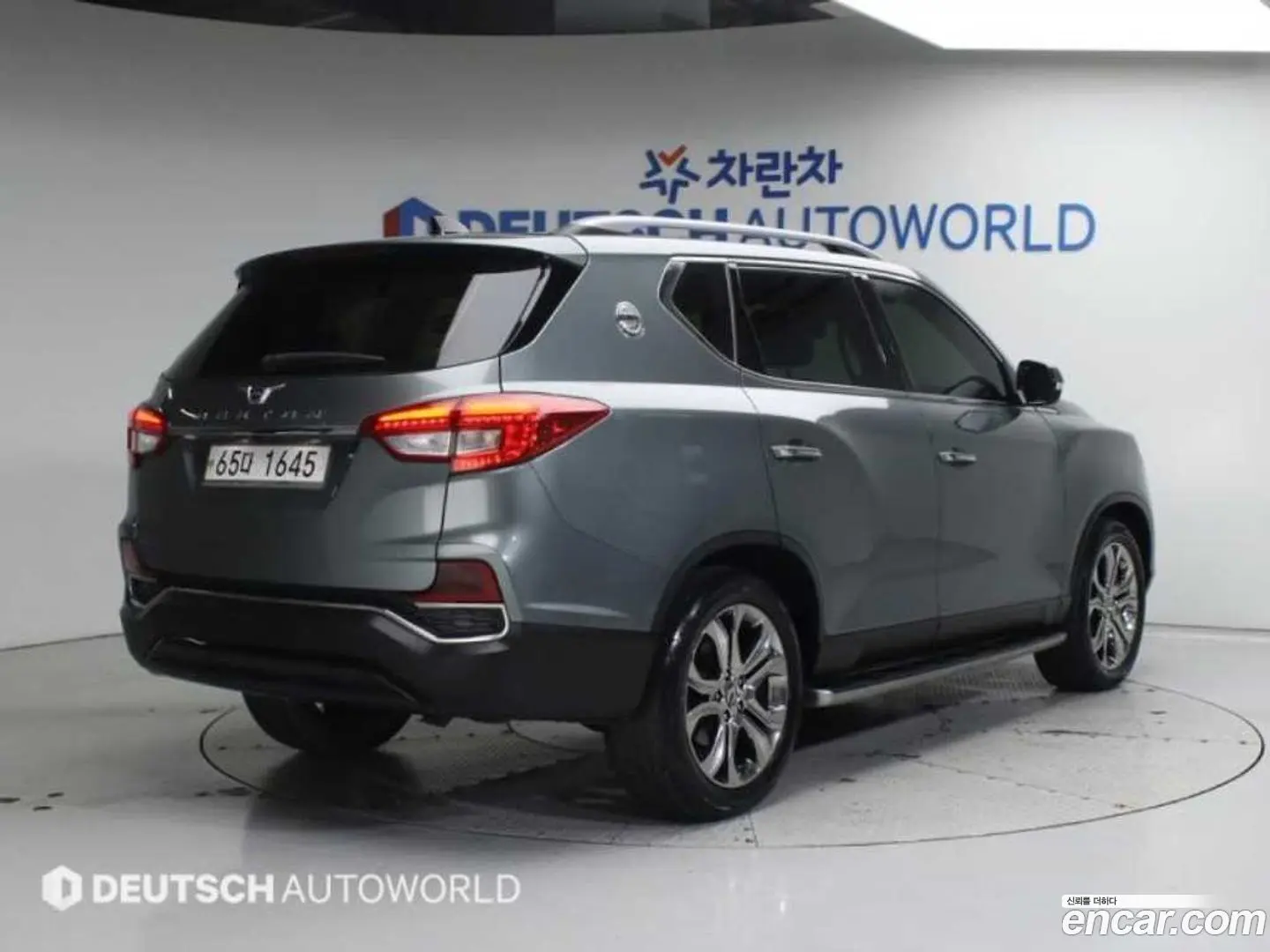 Main__Slider__Photo:Rexton KG Mobility 2018.2-1