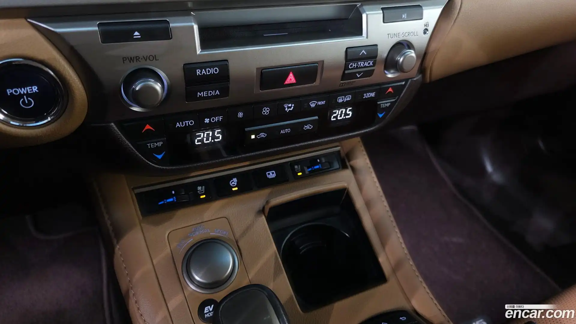 ES Lexus 2018.3-OPTION-020