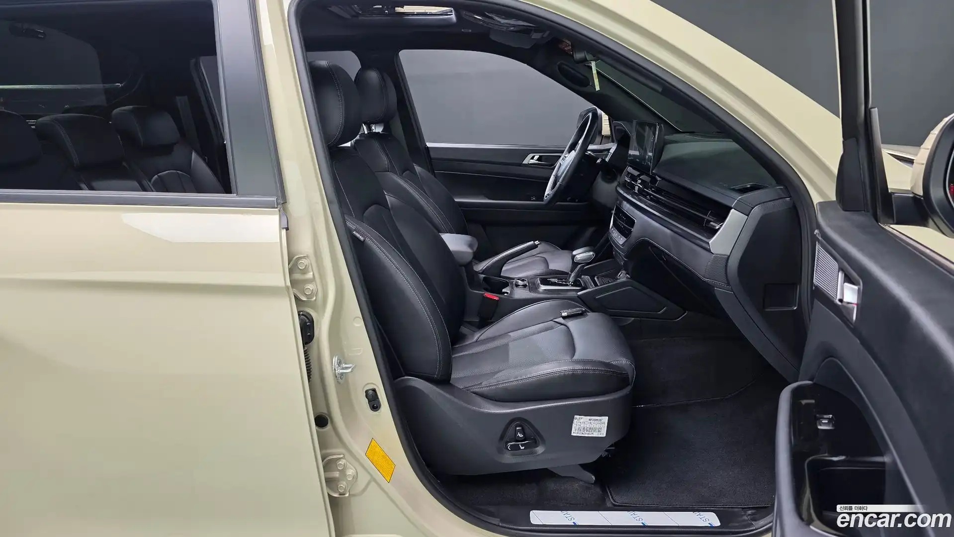 Rexton KG Mobility 2023.5-INNER-036