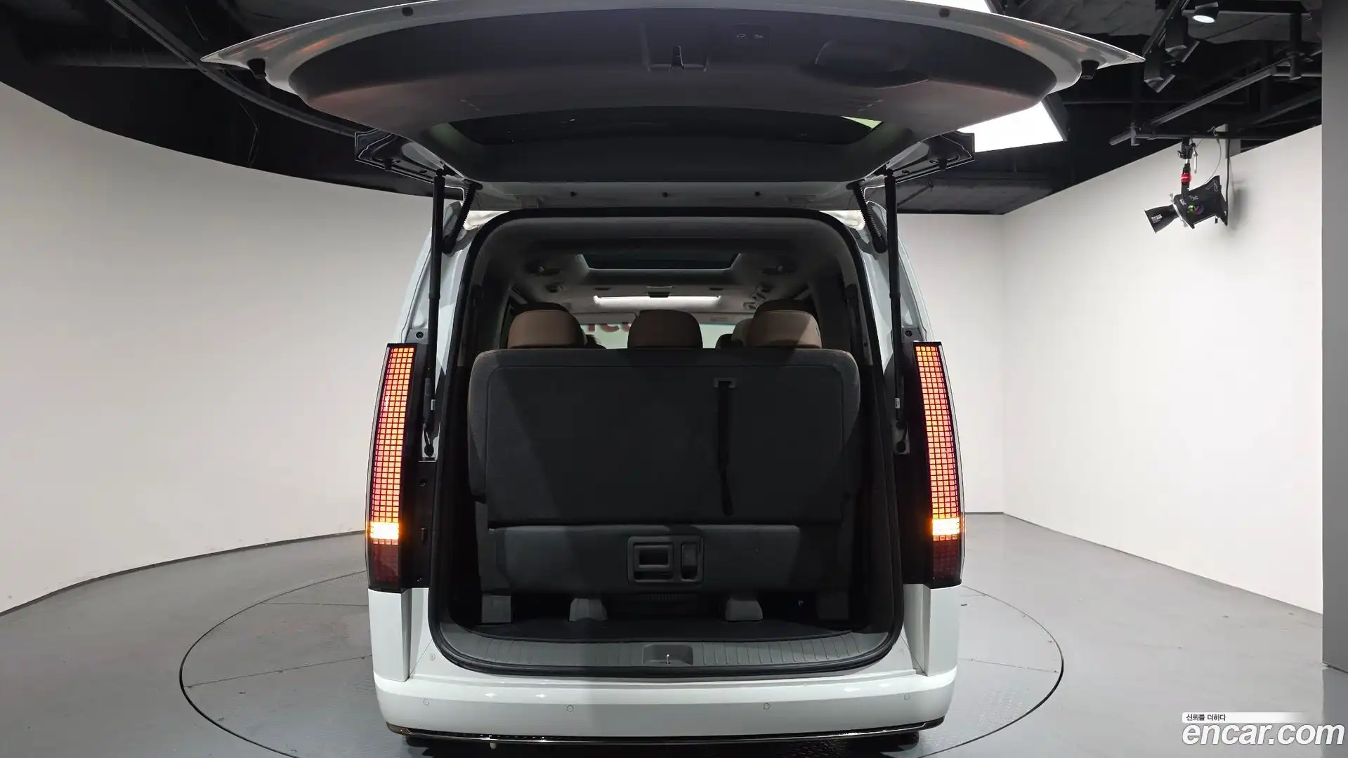 Staria Hyundai 2024.6-OPTION-024