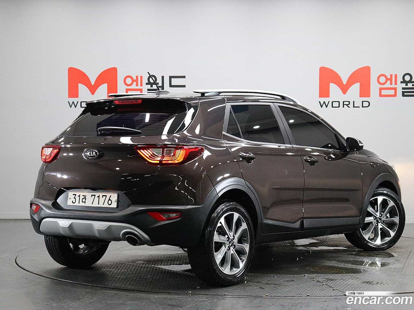 Stonic Kia 2017.6-OUTER-003