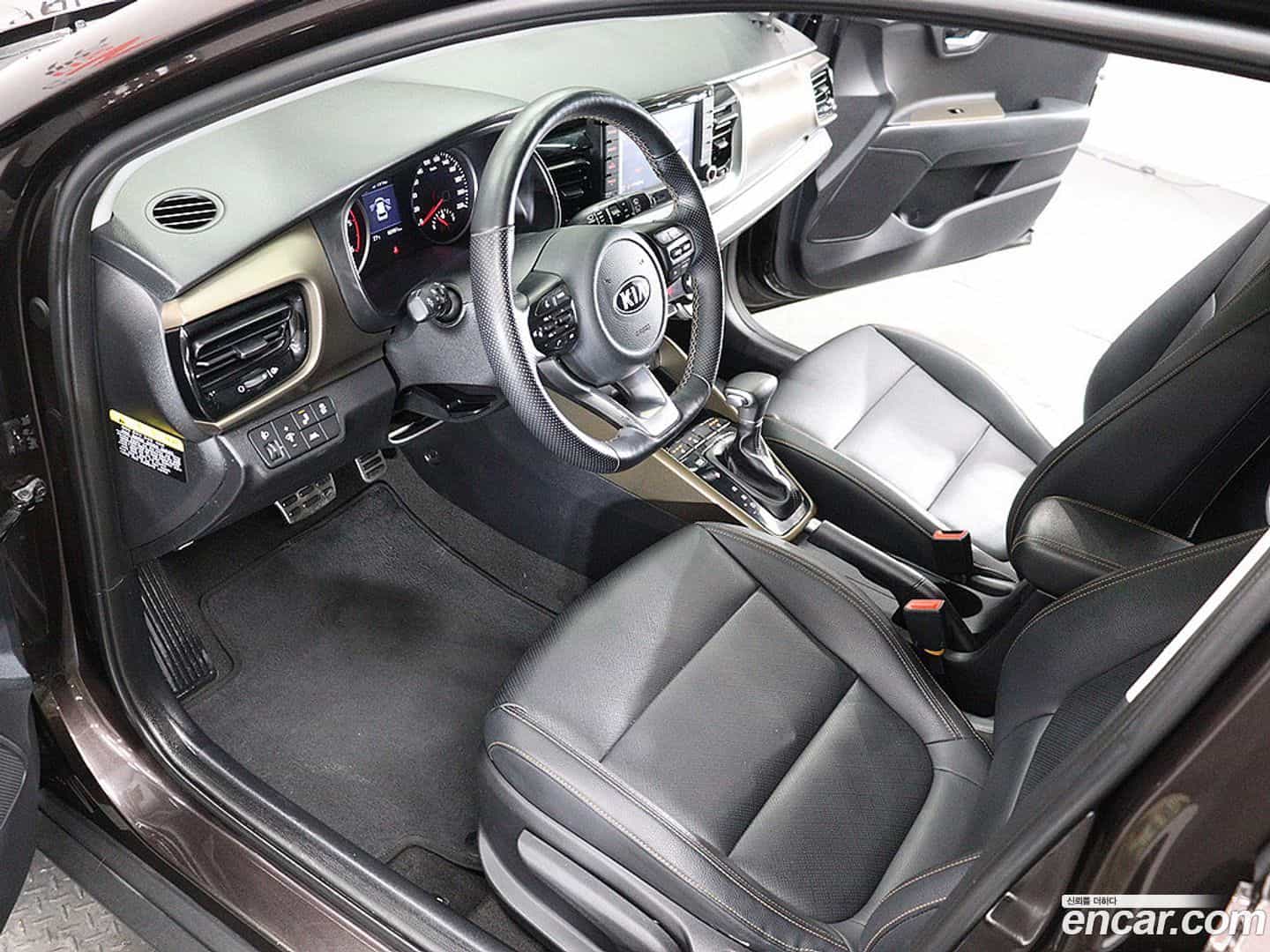 Stonic Kia 2017.6-OPTION-021