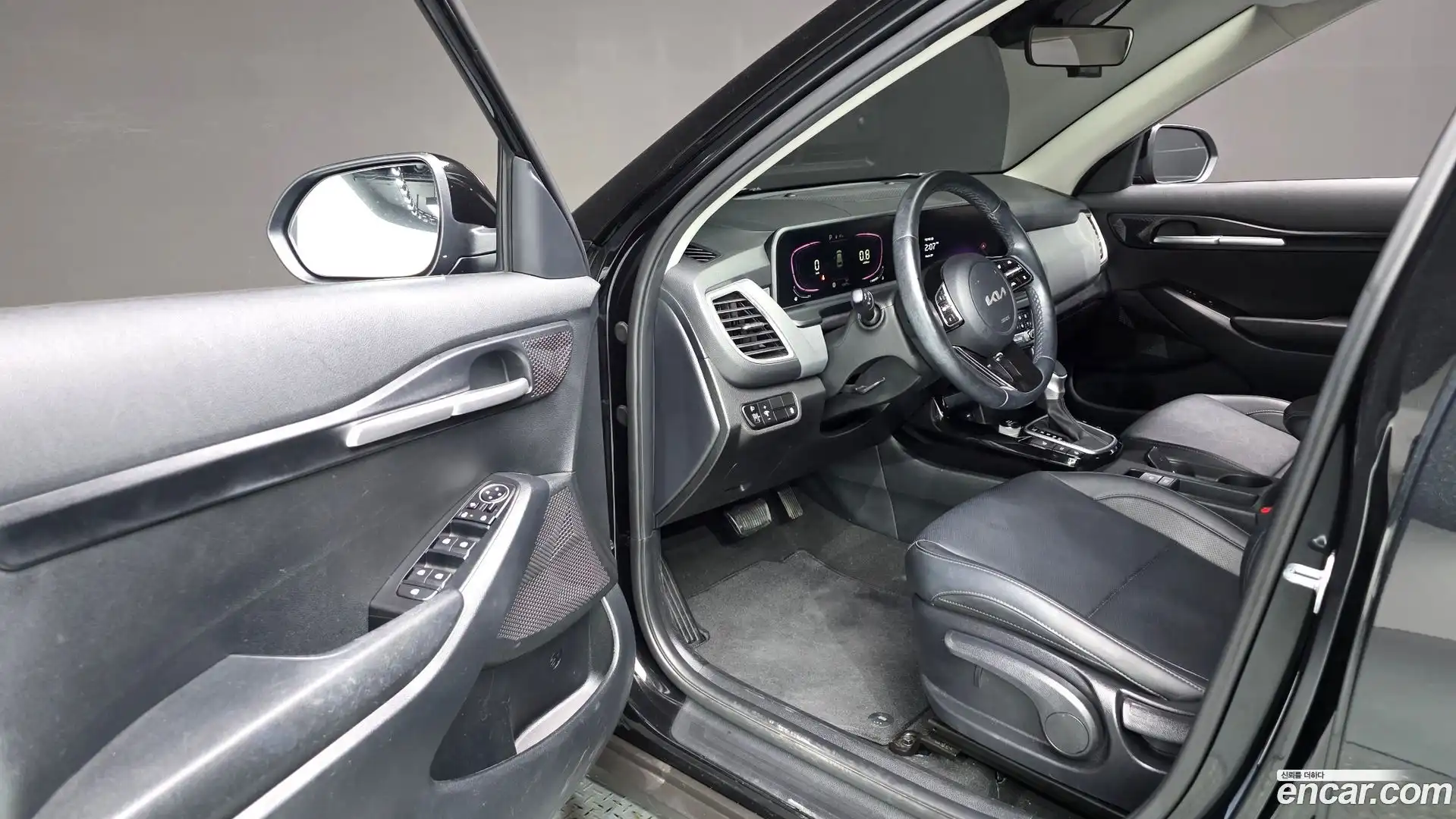 Seltos Kia 2023.5-INNER-010