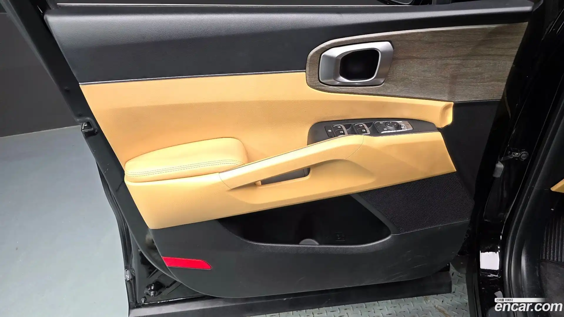 Sorento Kia 2022.6-INNER-034