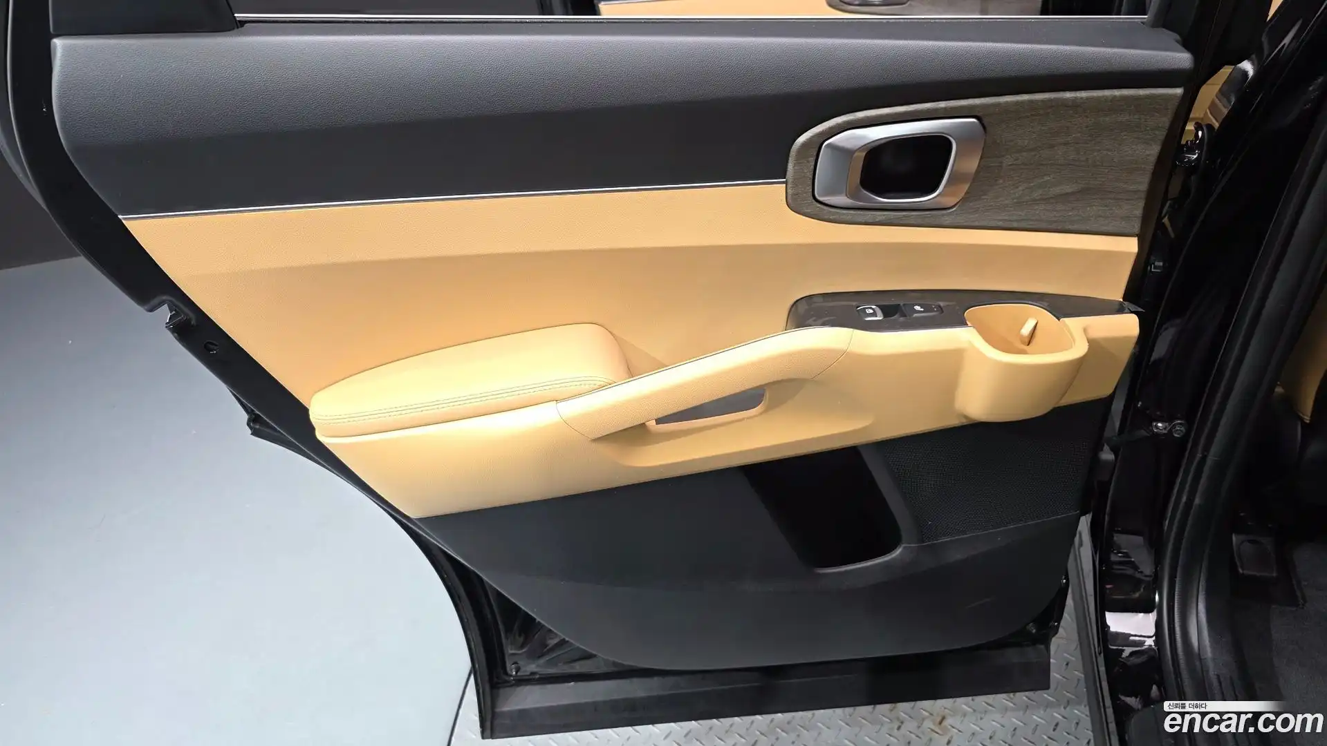 Sorento Kia 2022.6-INNER-035
