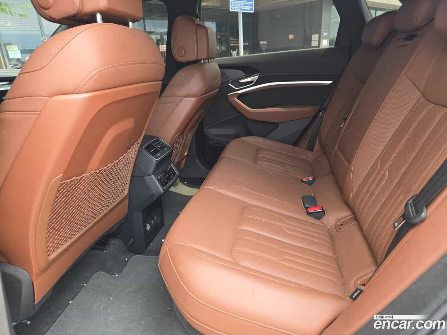 e-tron Audi 2020.11-OPTION-017
