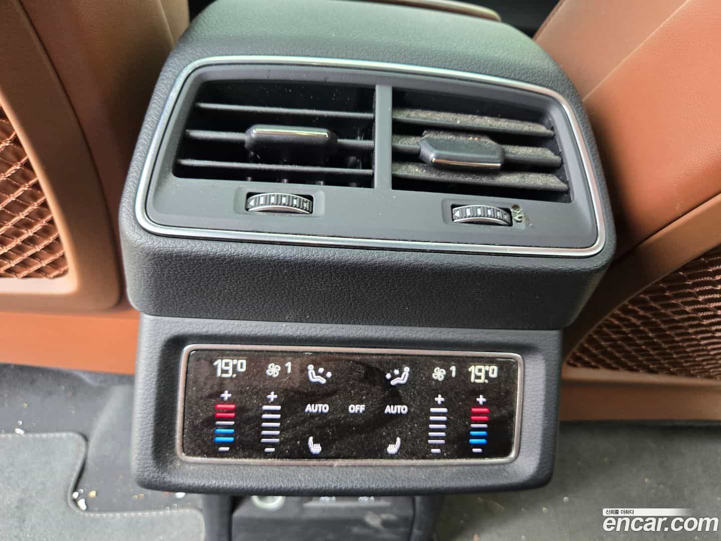 e-tron Audi 2020.11-OPTION-018