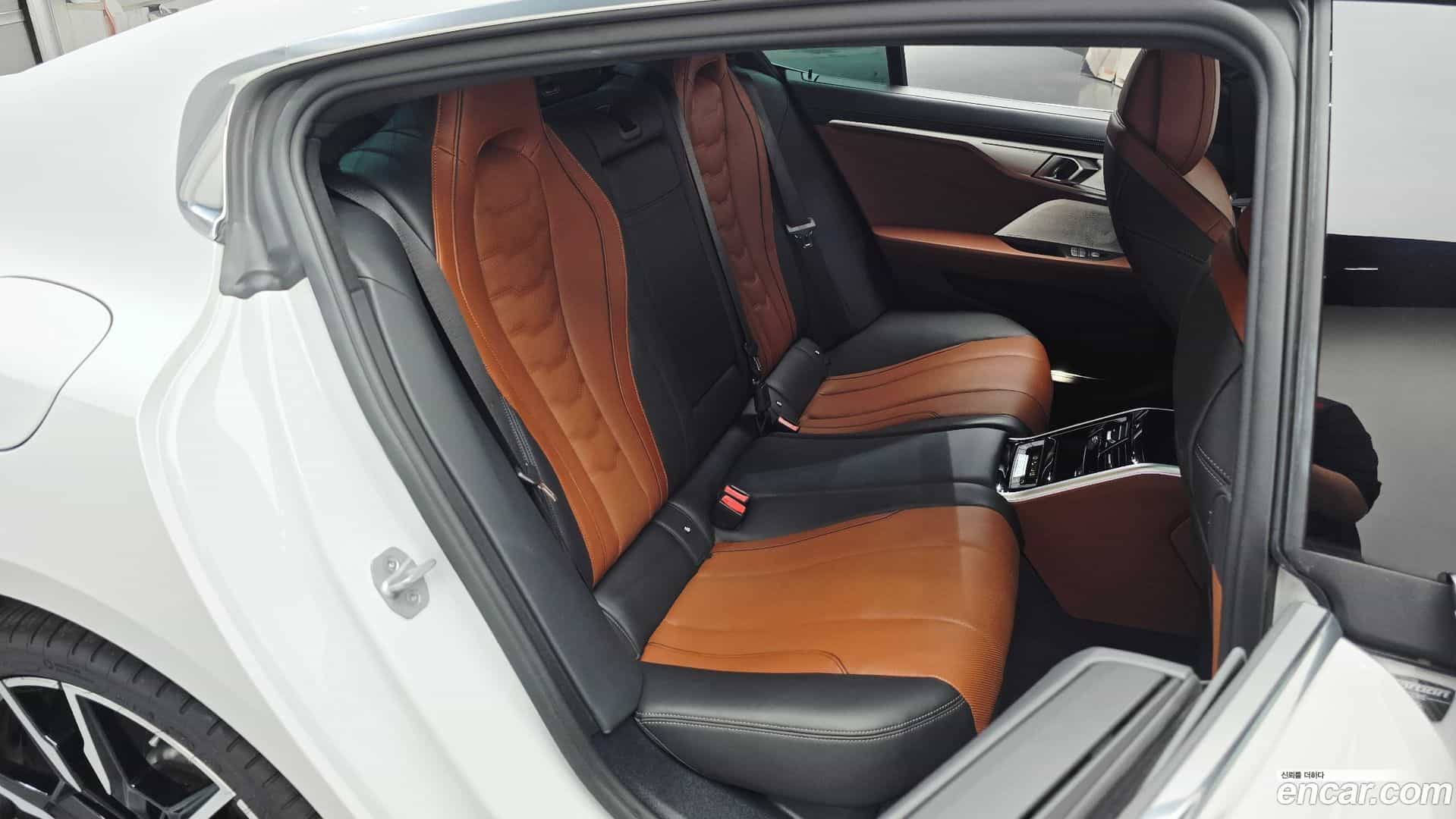 8-Series BMW 2024.8-OPTION-021