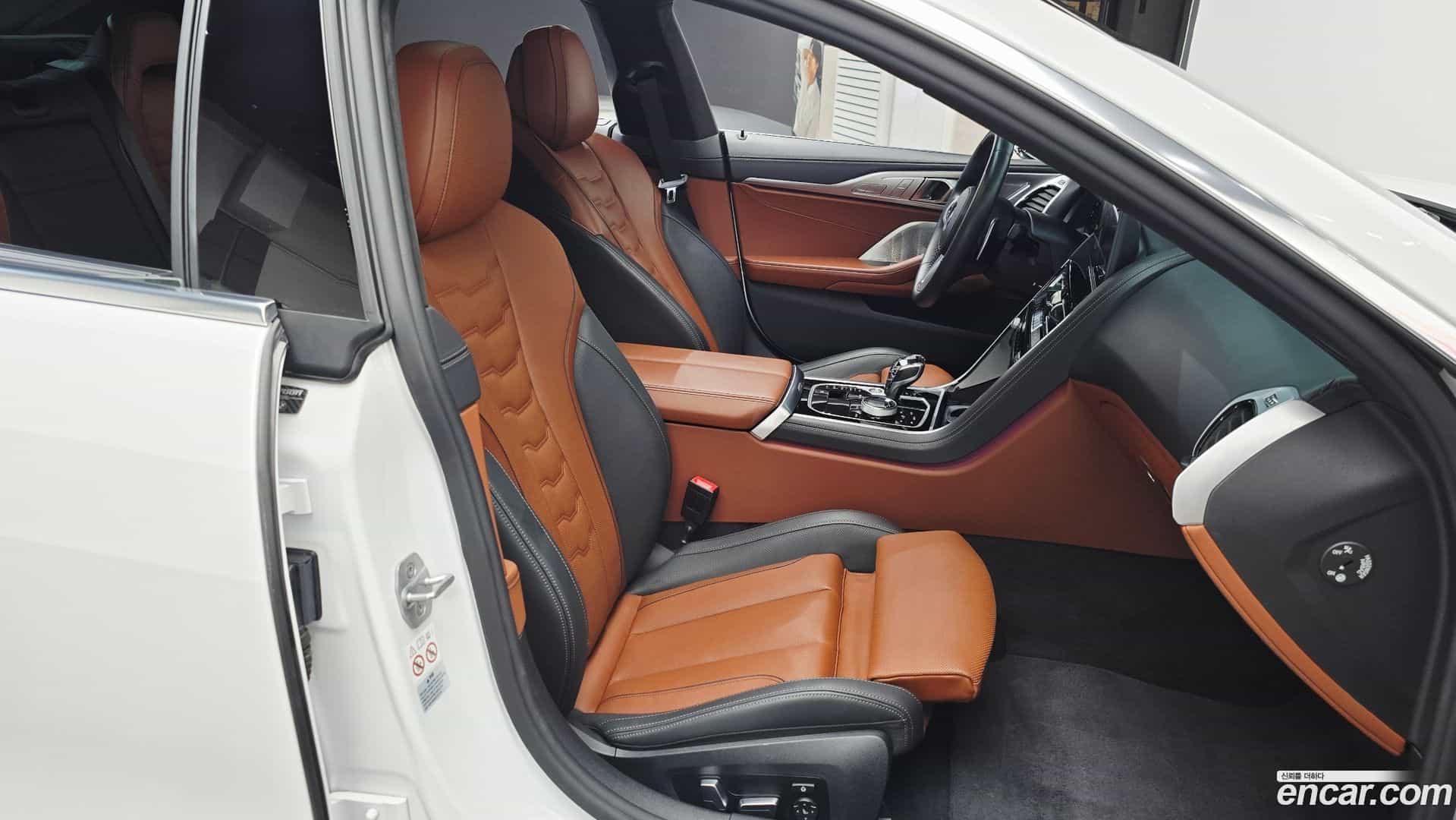 8-Series BMW 2024.8-INNER-036