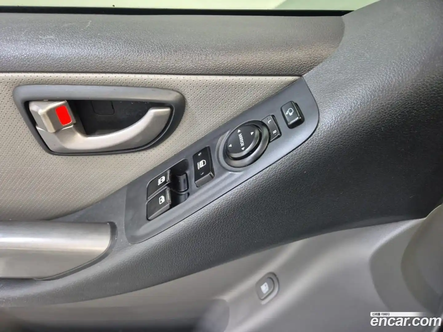 Starex Hyundai 2020.3-OPTION-021