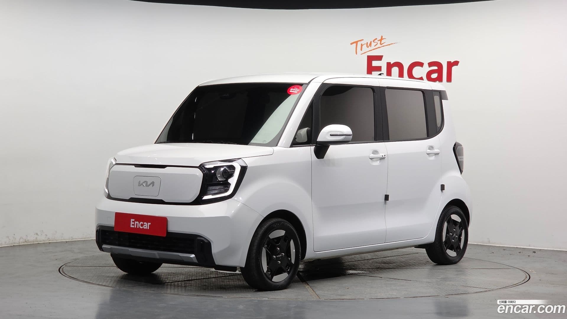Main__Slider__Photo:RAY Kia 2024.4-0