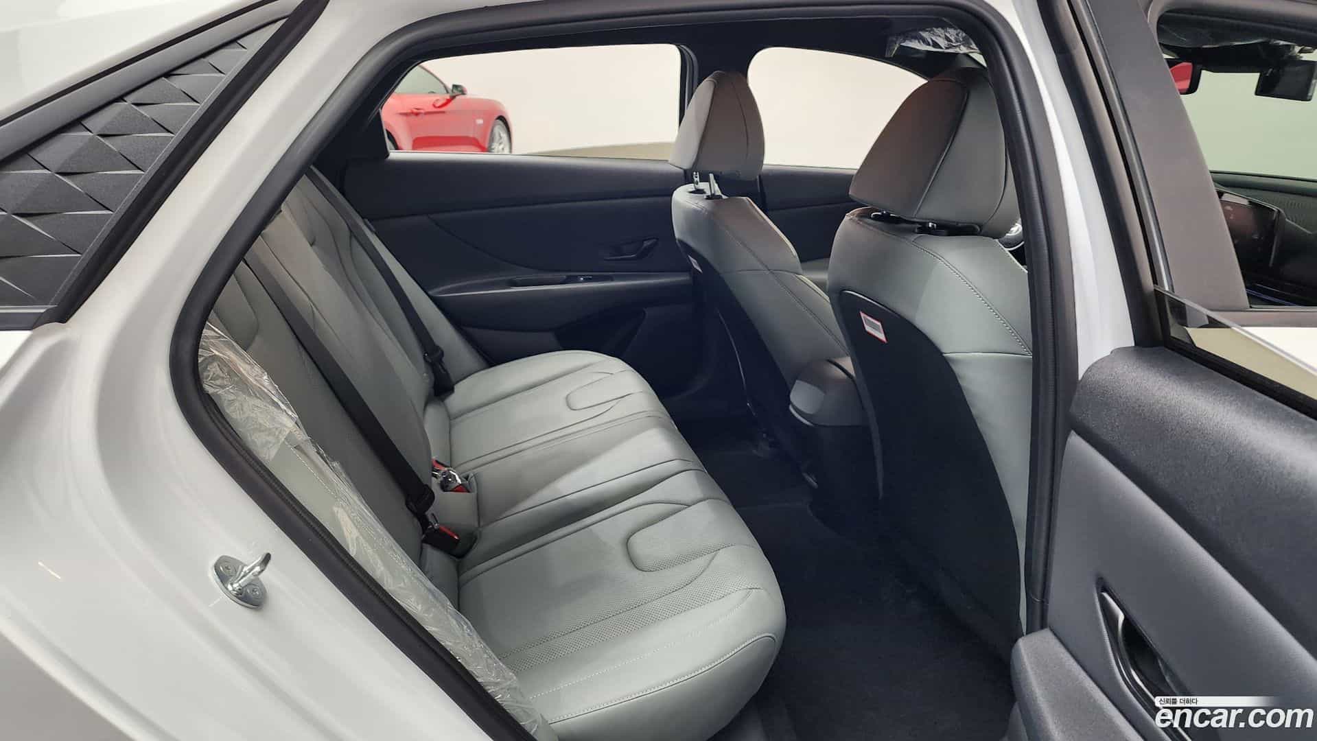 AVANTE Hyundai 2023.6-OPTION-015