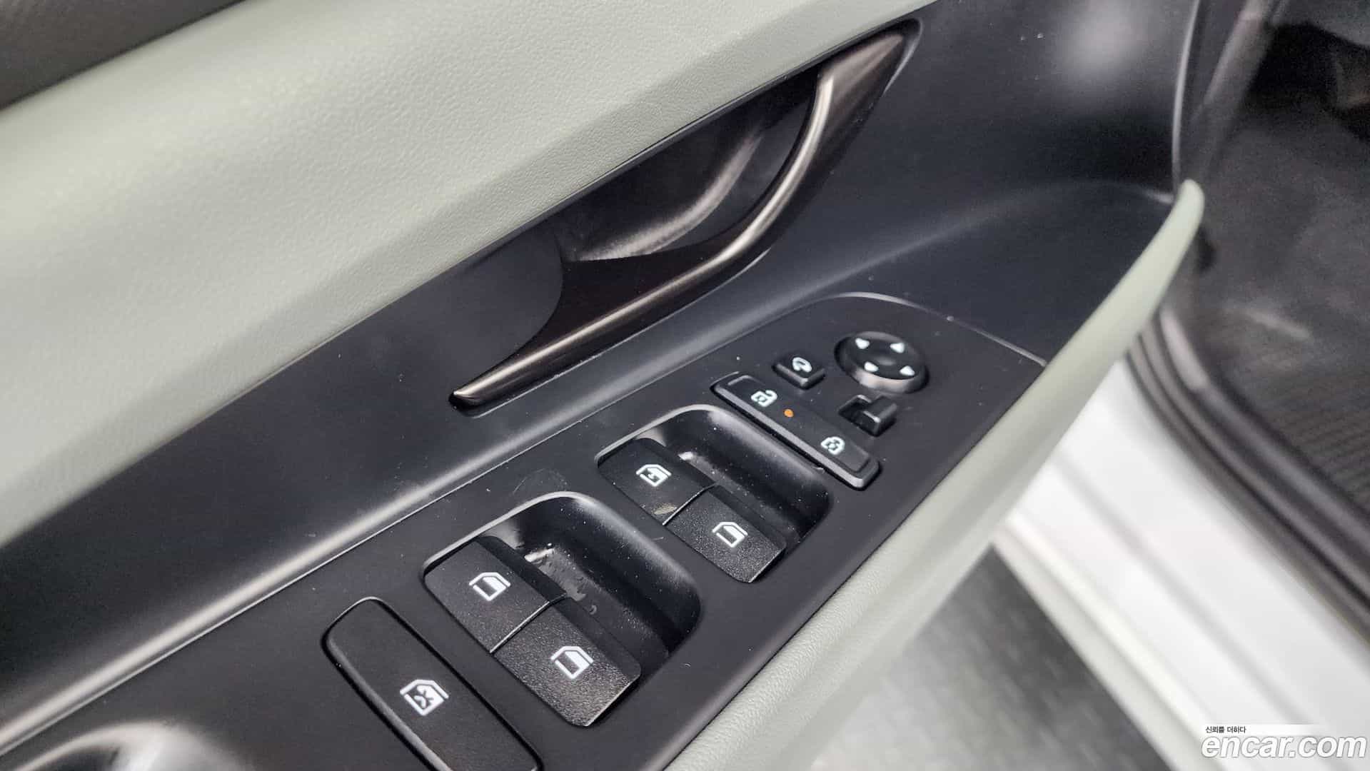 AVANTE Hyundai 2023.6-OPTION-041