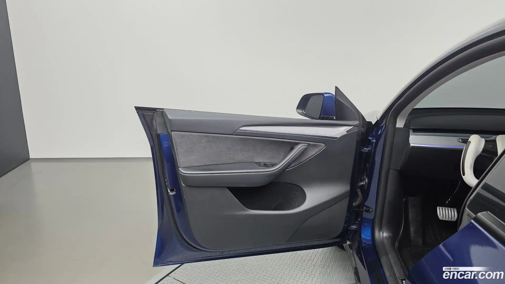 Model Y Tesla 2024.2-INNER-034