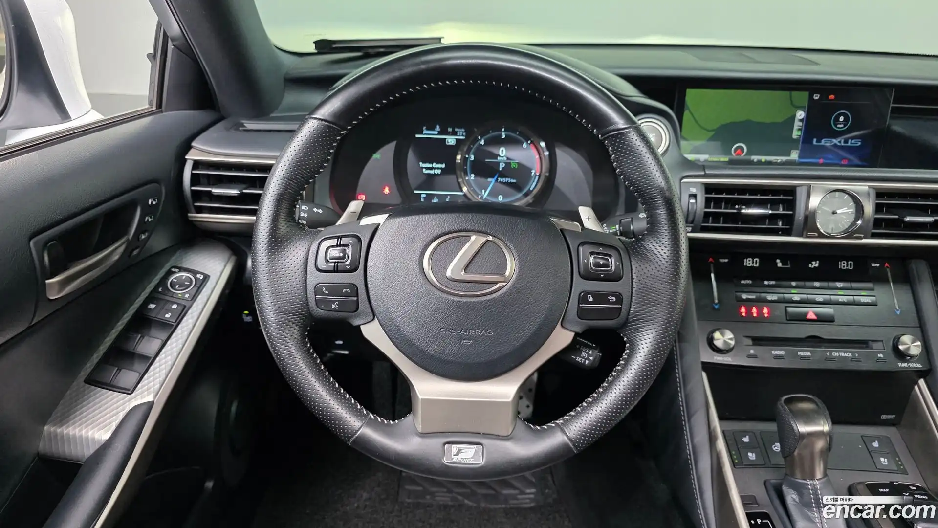 IS Lexus 2018.7-OPTION-017
