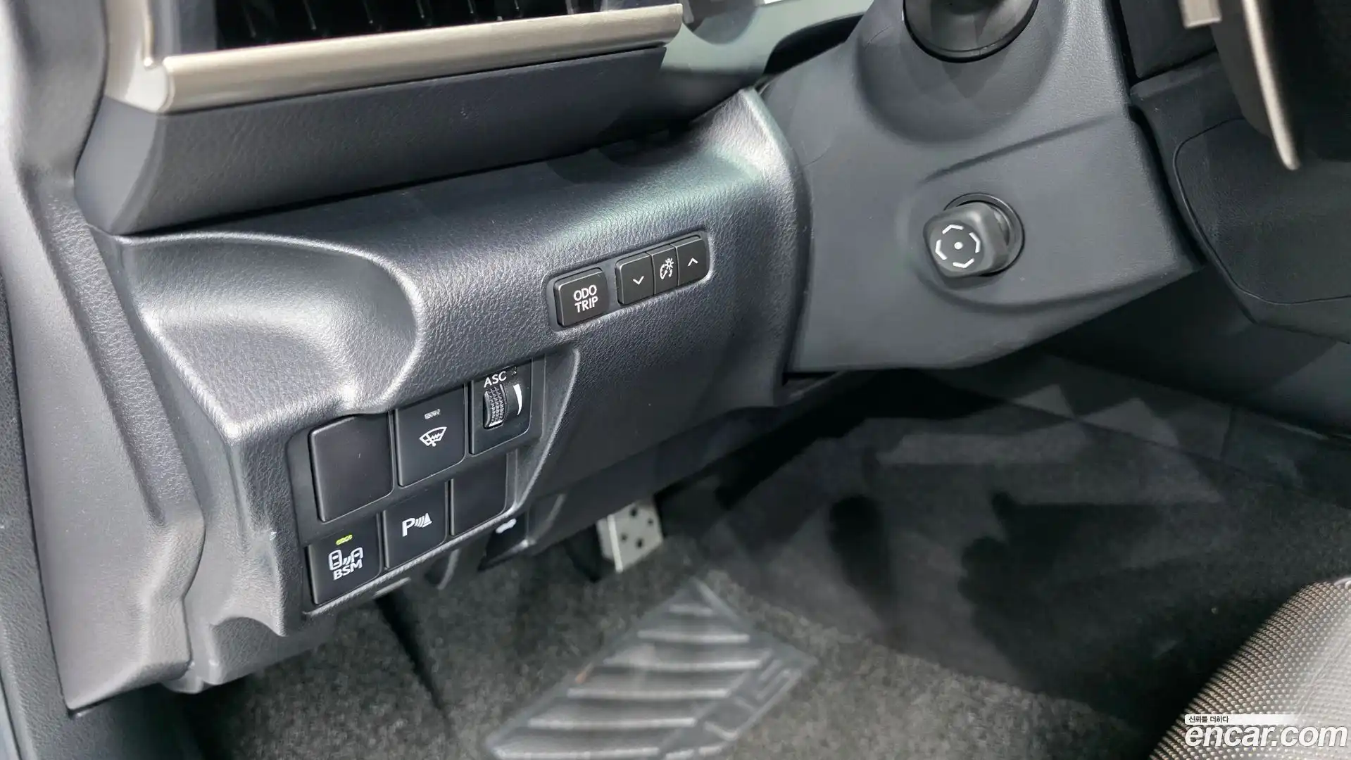 IS Lexus 2018.7-OPTION-021