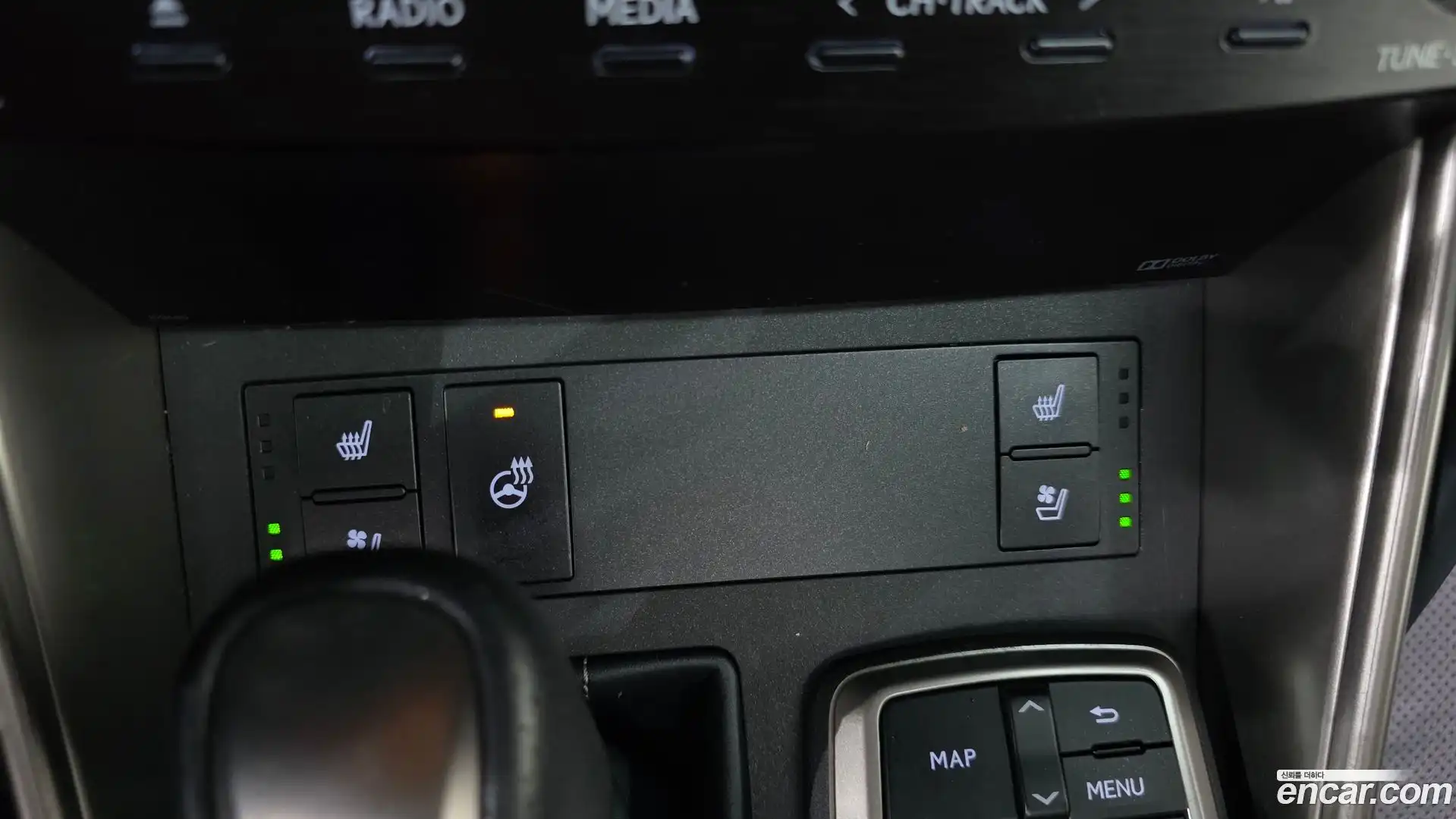 IS Lexus 2018.7-OPTION-022