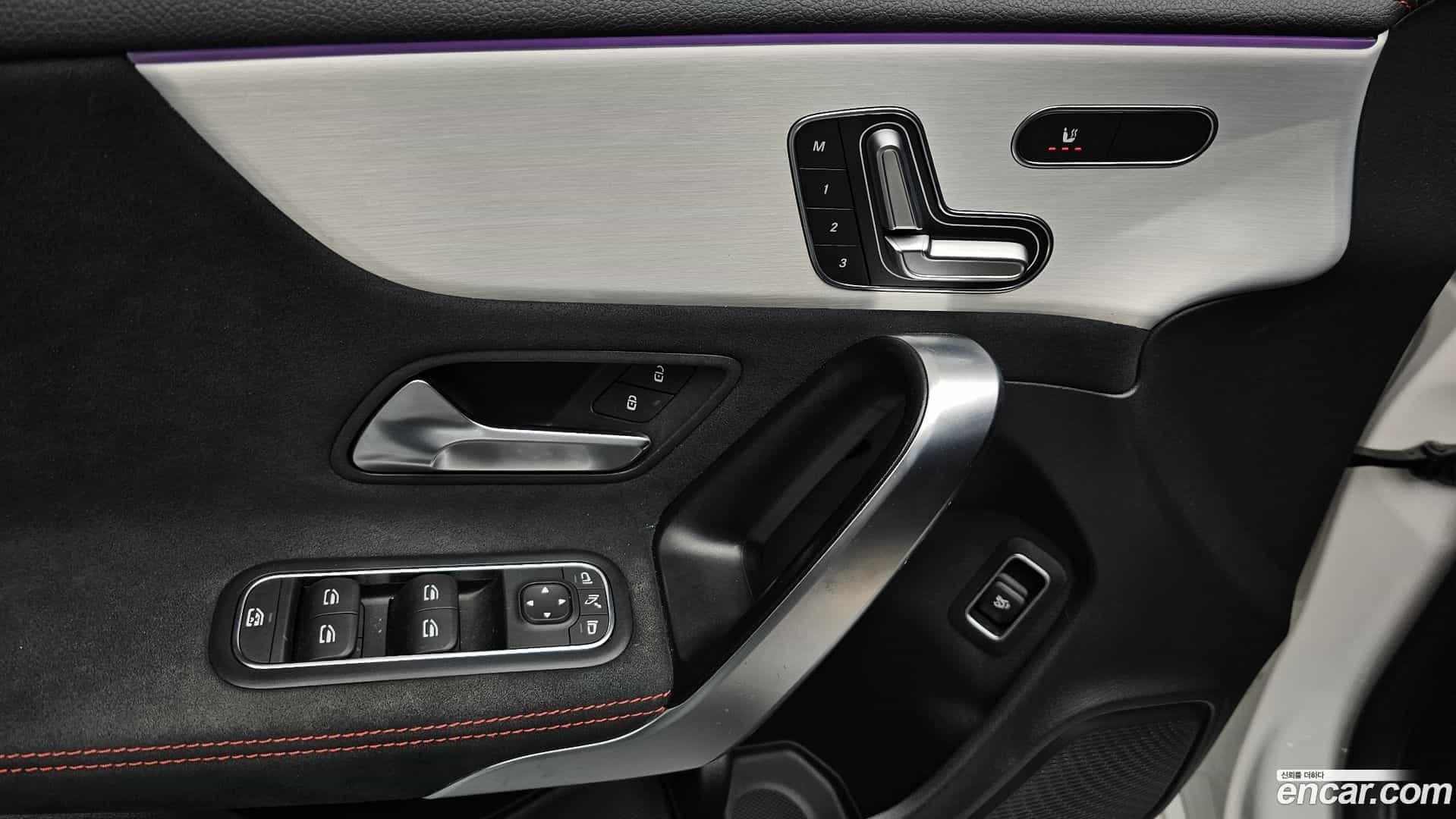 CLA-Class Mercedes-Benz 2023.0-OPTION-022