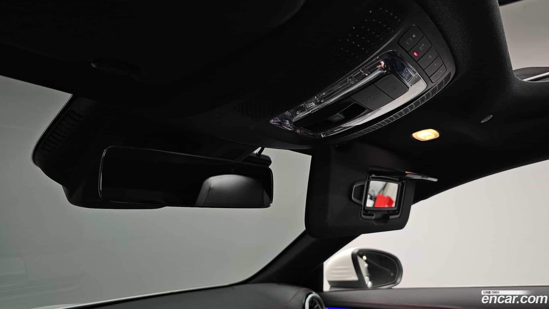 CLA-Class Mercedes-Benz 2023.0-OPTION-043