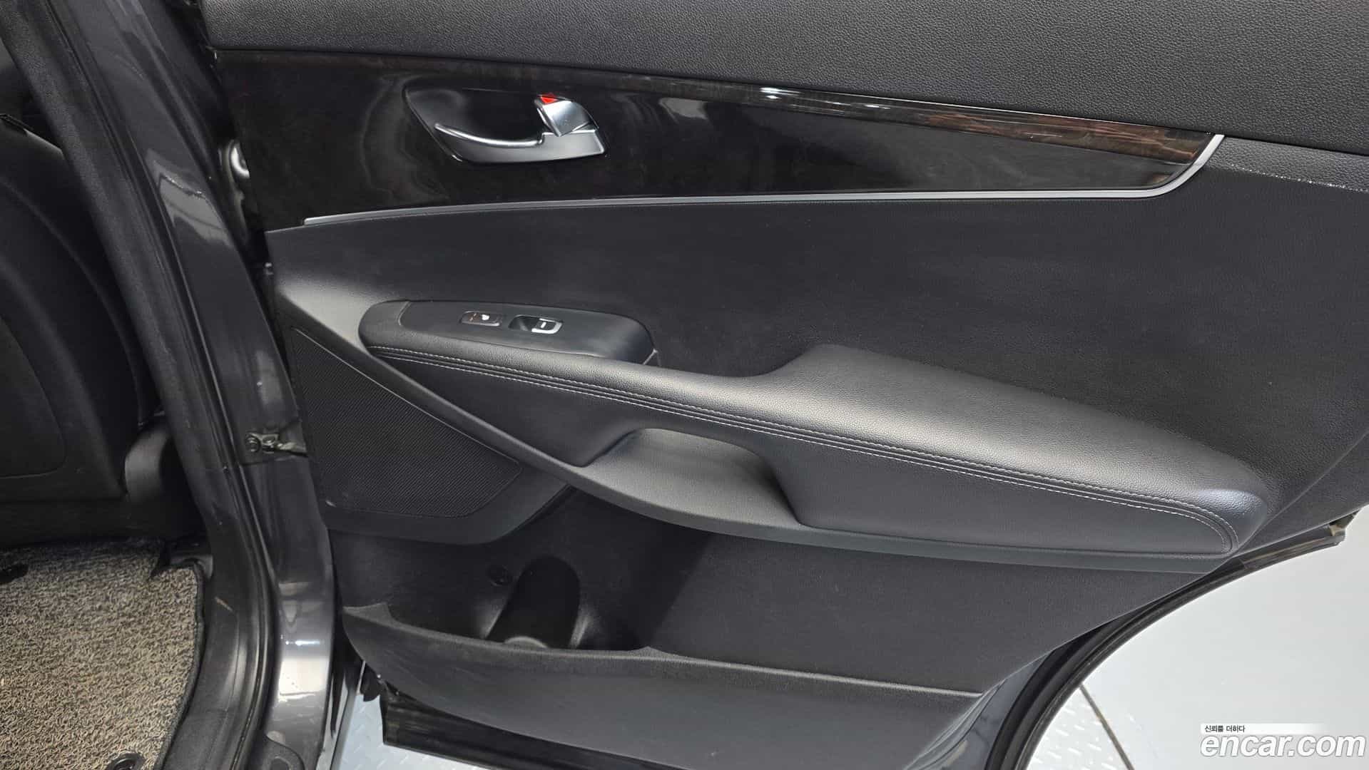 Sorento Kia 2016.4-INNER-035