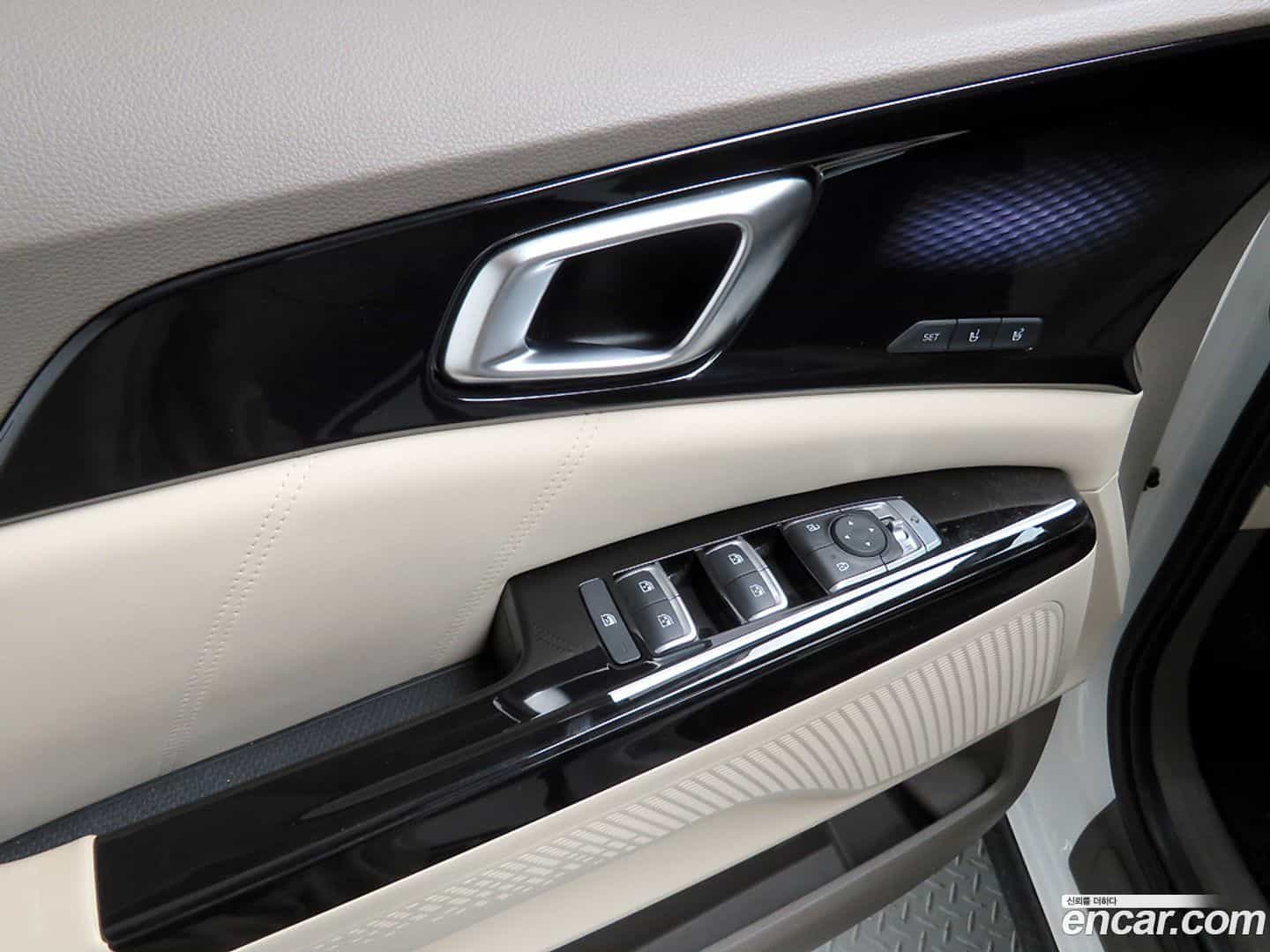 Canival Kia 2020.8-OPTION-020