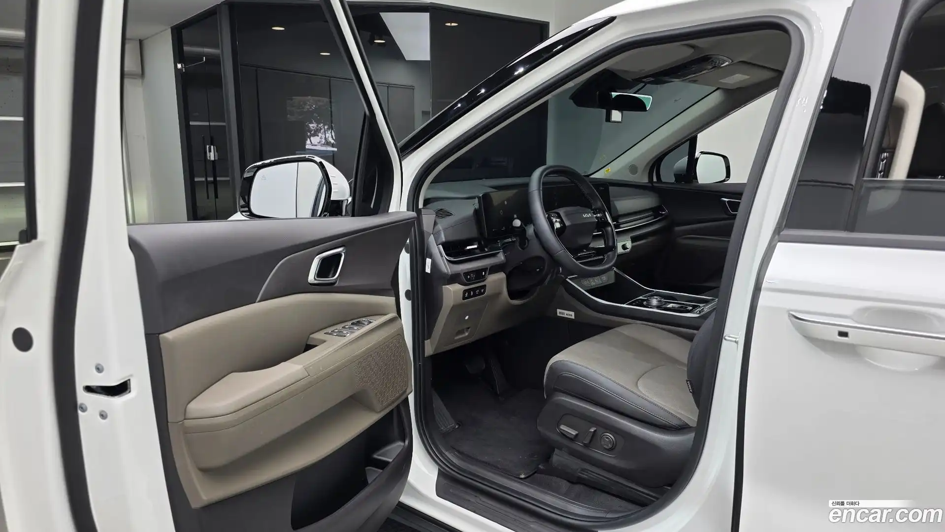 Canival Kia 2025.10-INNER-010