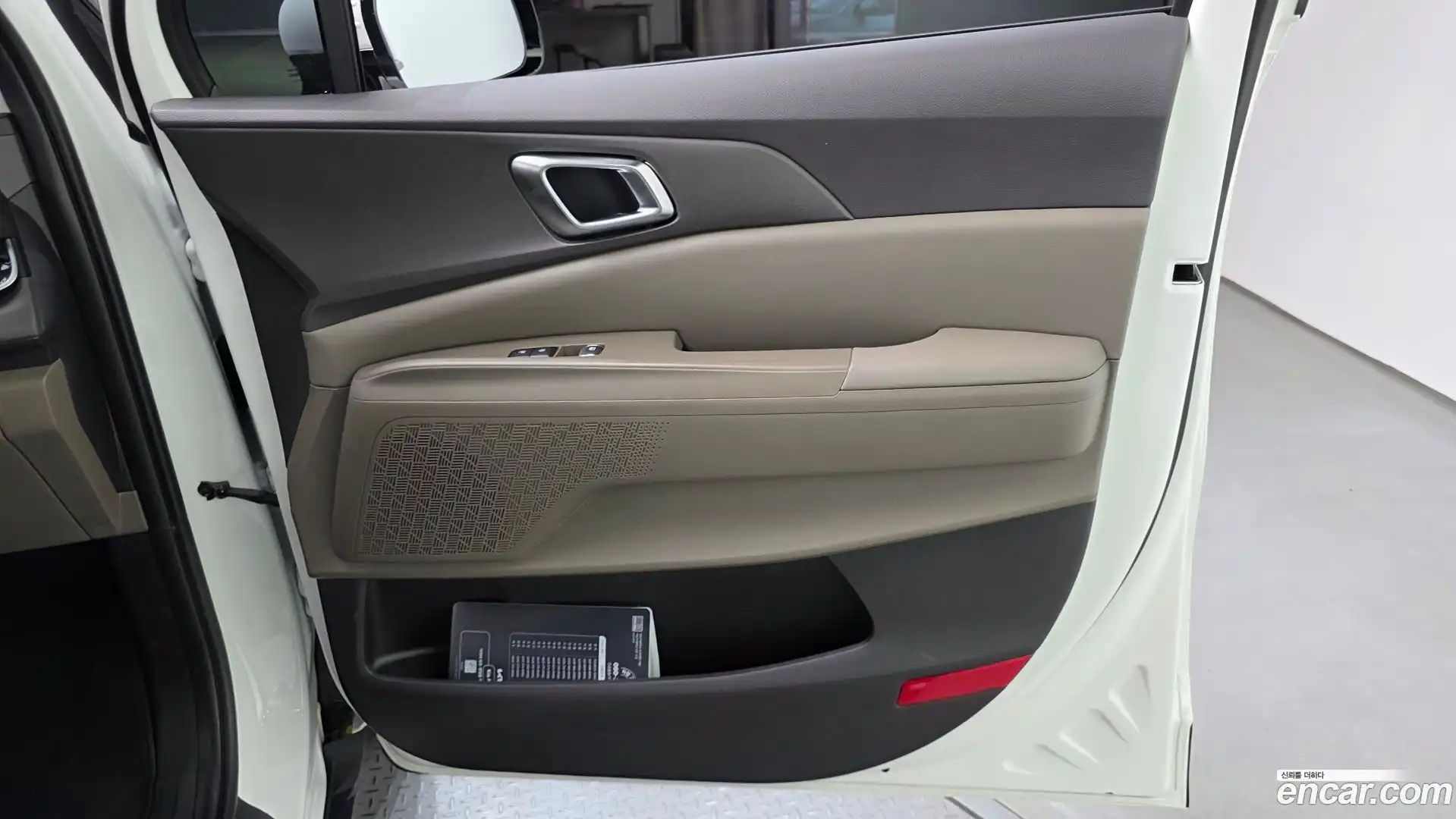Canival Kia 2025.10-INNER-035