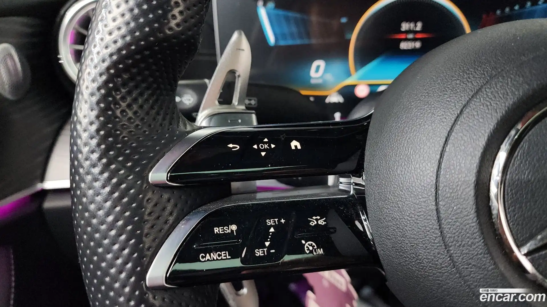 E-Class Mercedes-Benz 2021.2-OPTION-022