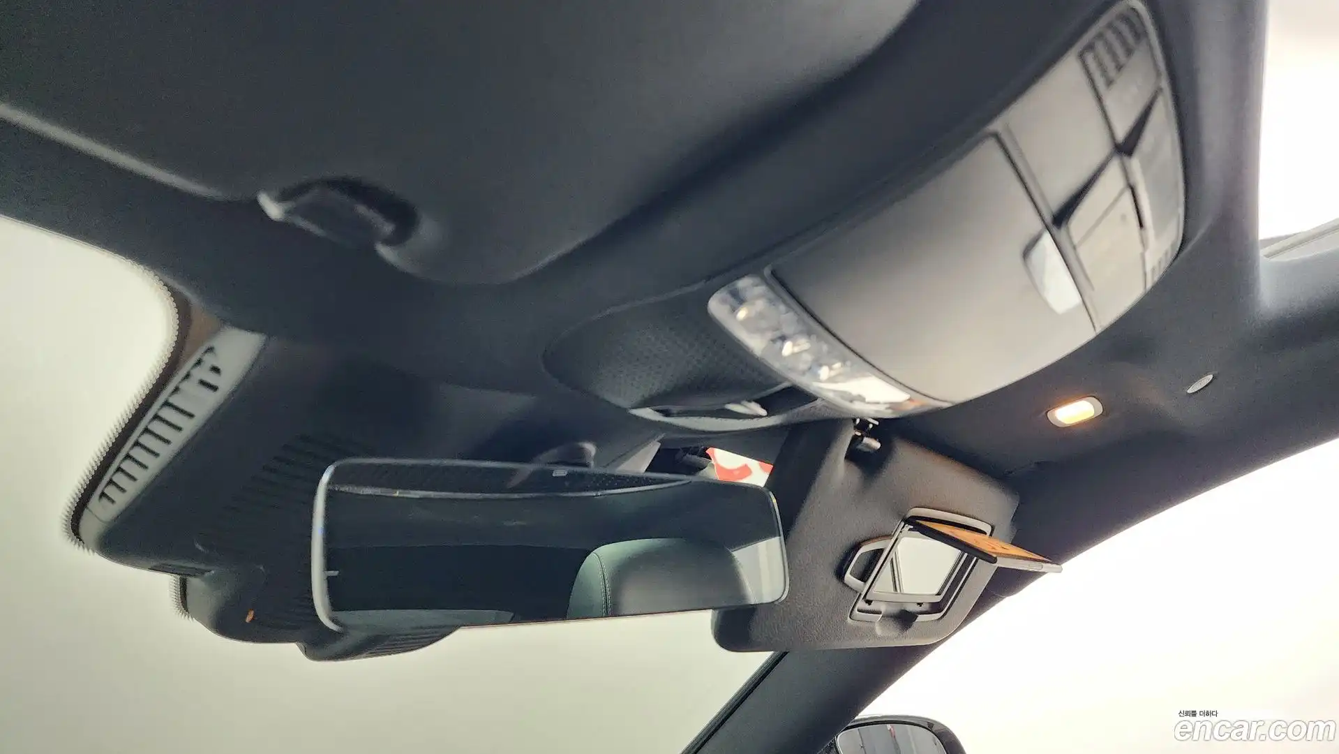 E-Class Mercedes-Benz 2021.2-OPTION-041