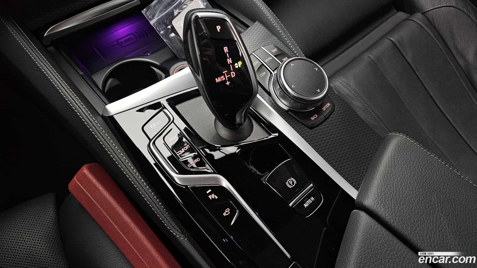 5-Series BMW 2023.1-INNER-009