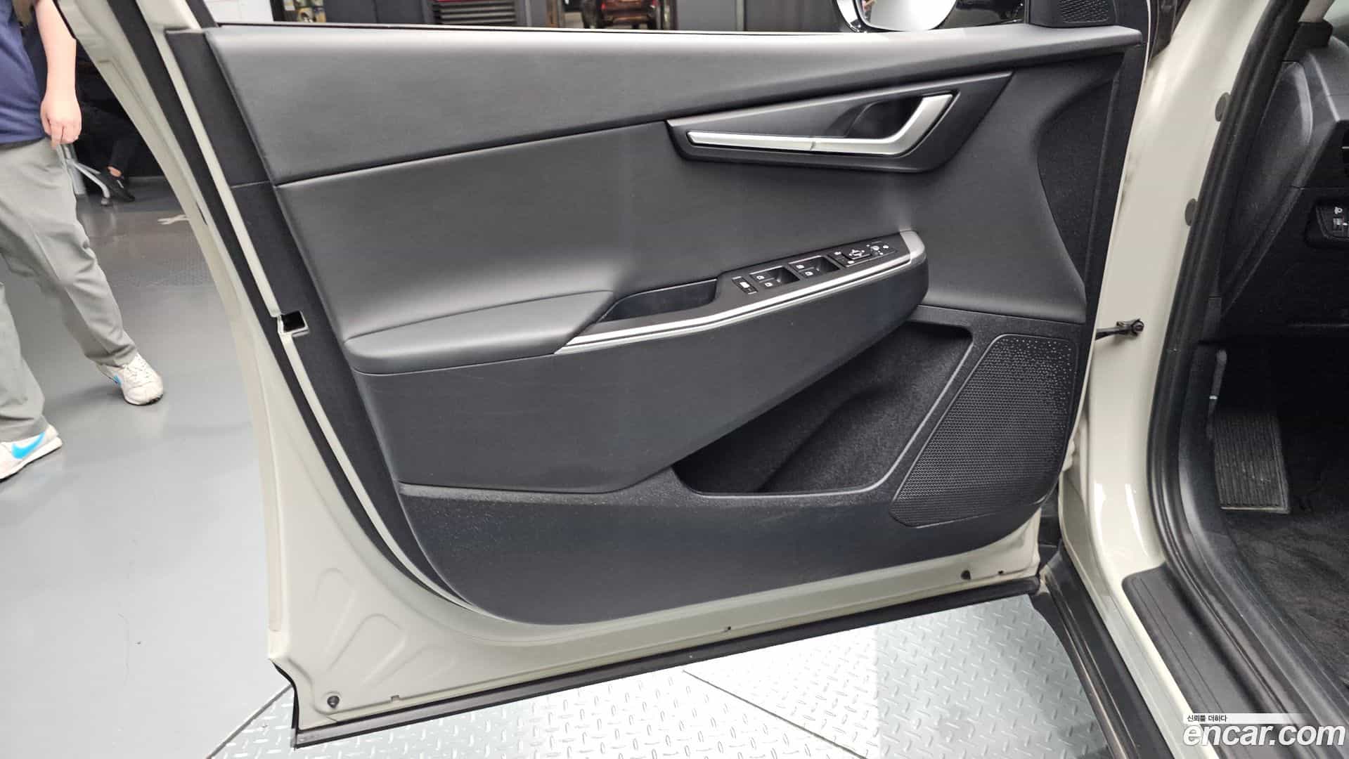 EV6 Kia 2023.3-INNER-034