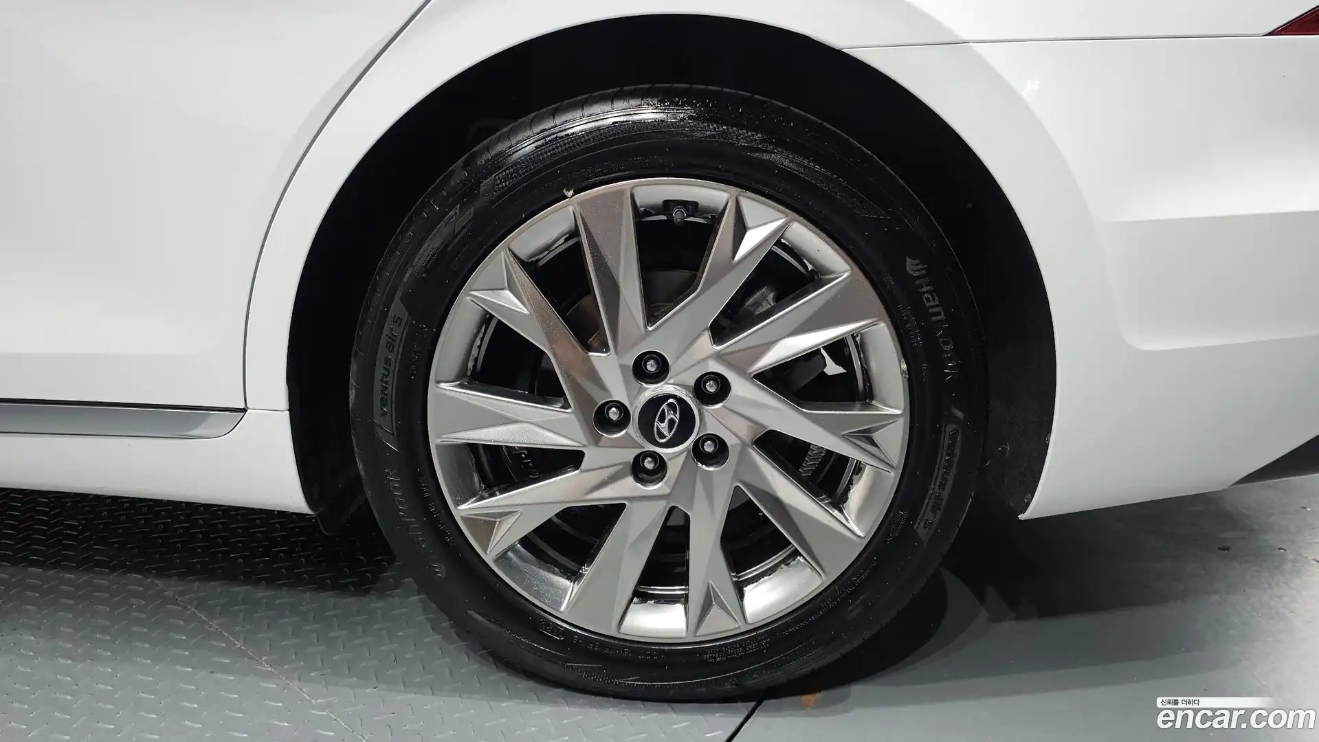 Grandeur Hyundai 2020.6-OUTER-031