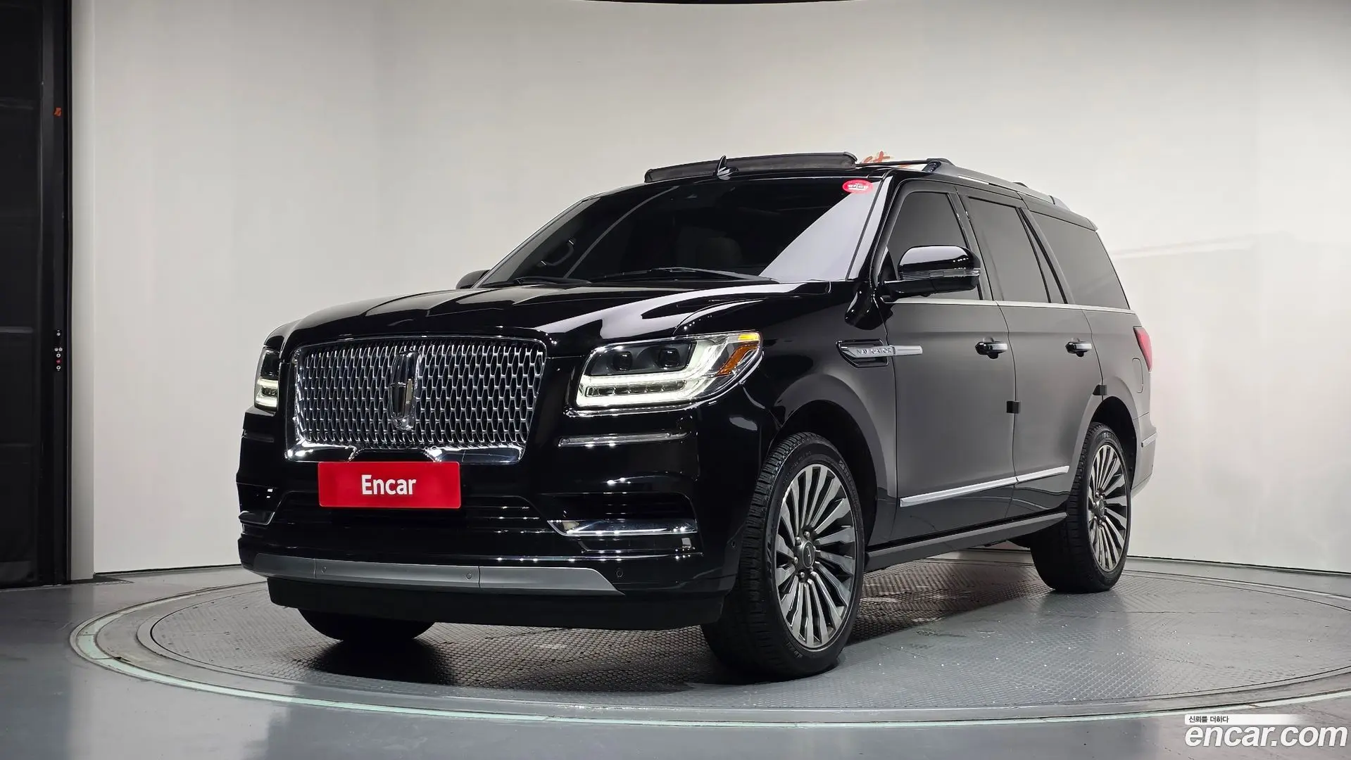 Main__Slider__Photo:Navigator Lincoln 2021.7-0