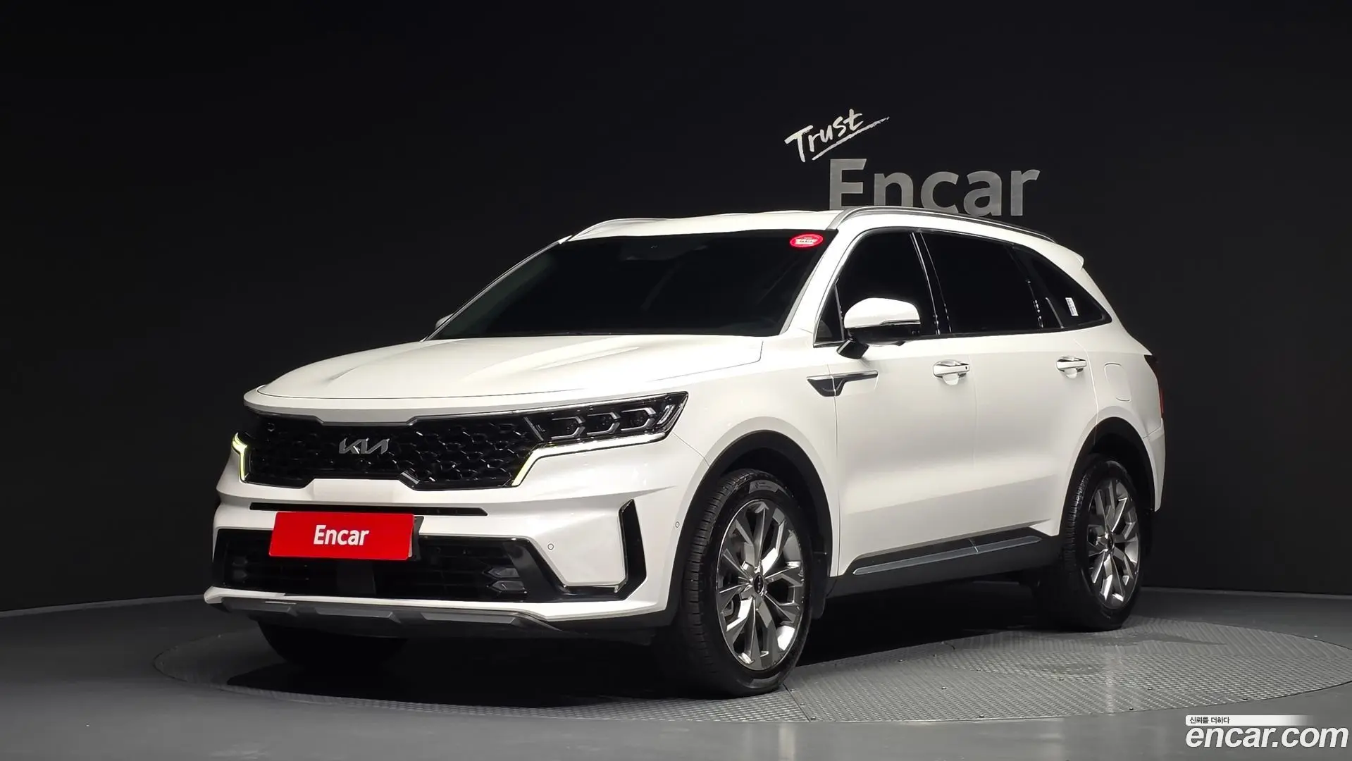 Main__Slider__Photo:Sorento Kia 2022.8-0